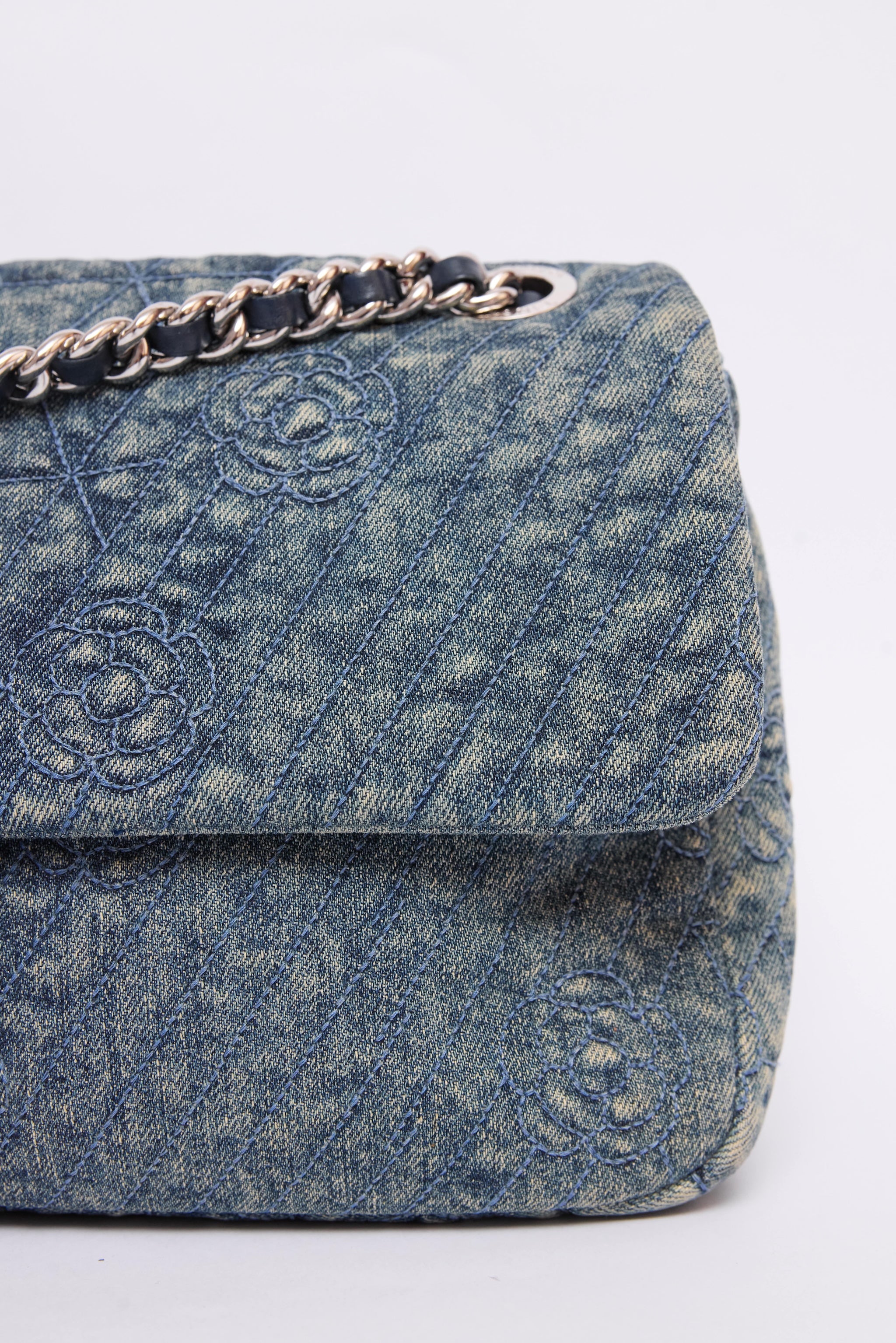CHANEL DENIM CAMELLIA MEDIUM FLAP