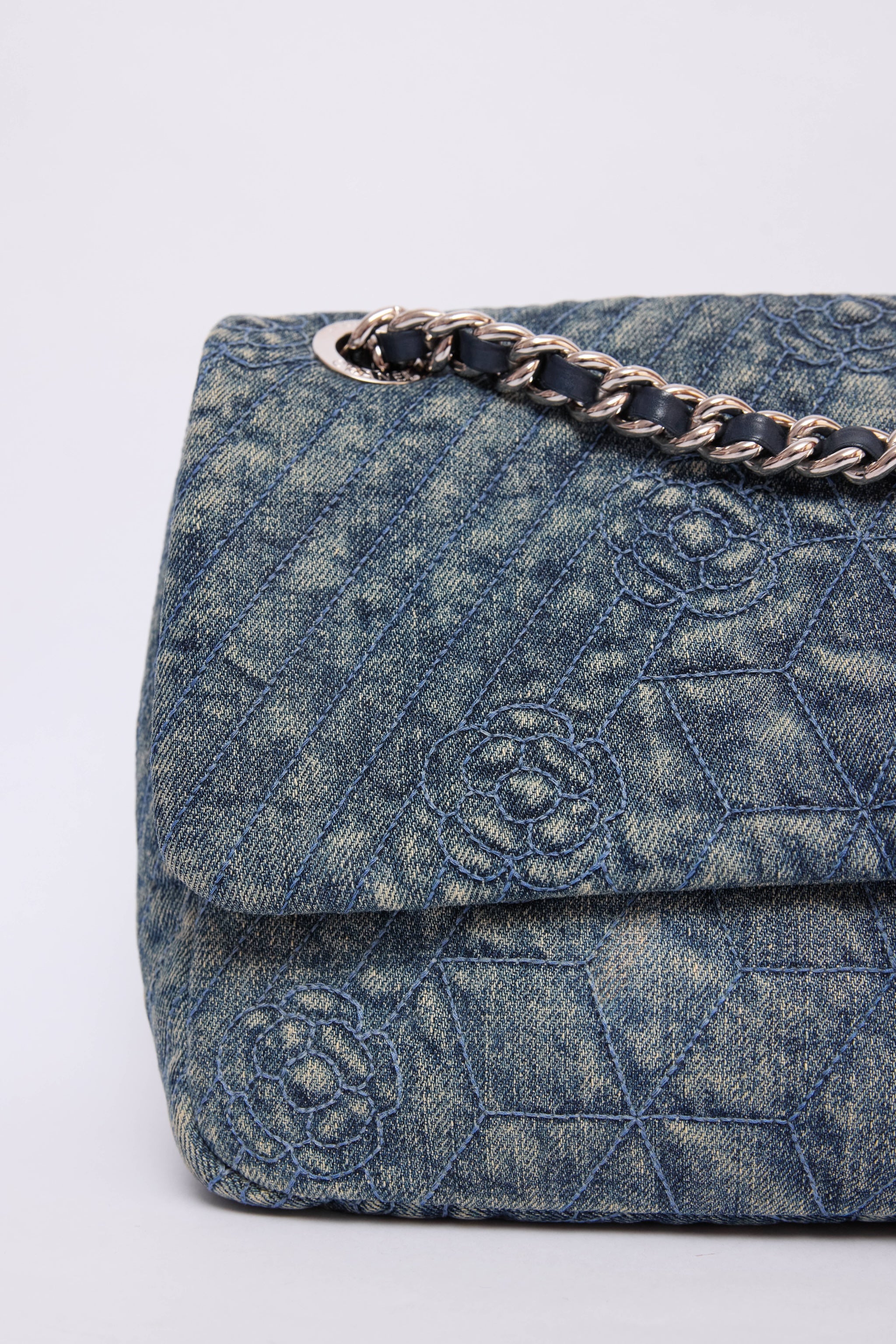 CHANEL DENIM CAMELLIA MEDIUM FLAP