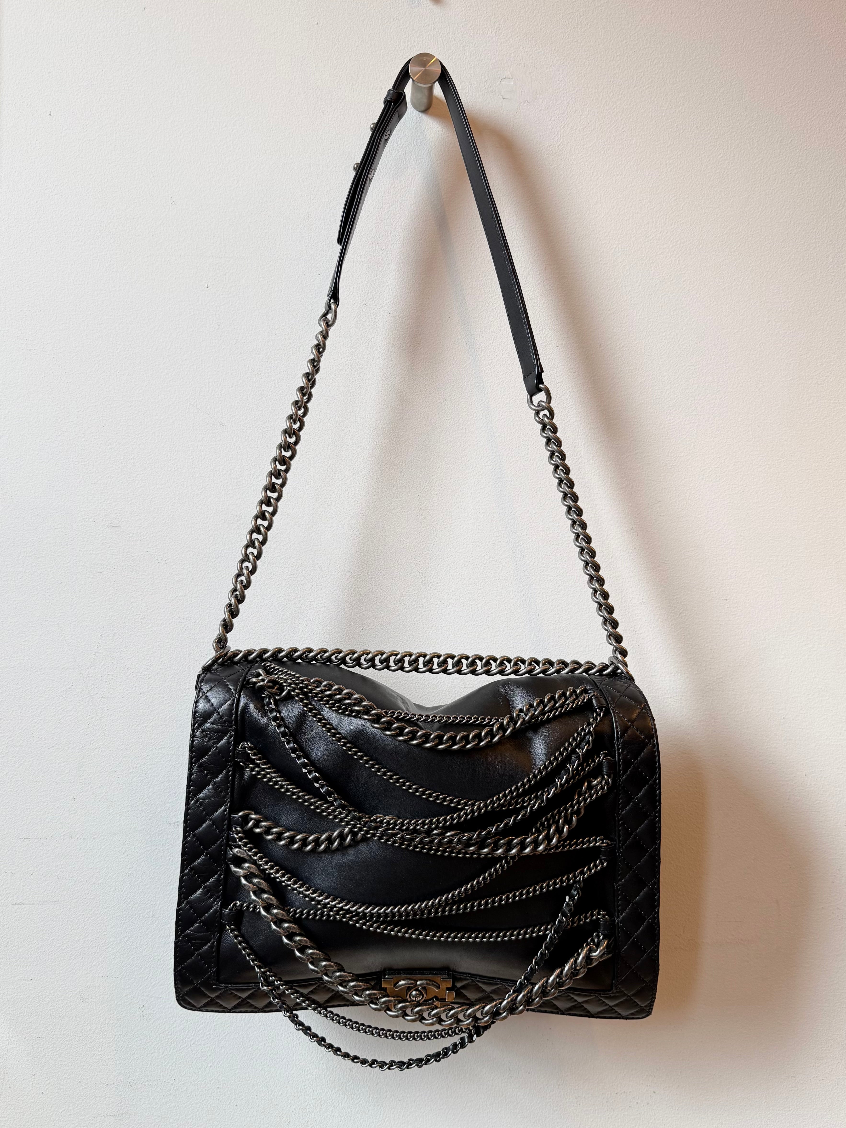 CHANEL XL CHAIN BAG