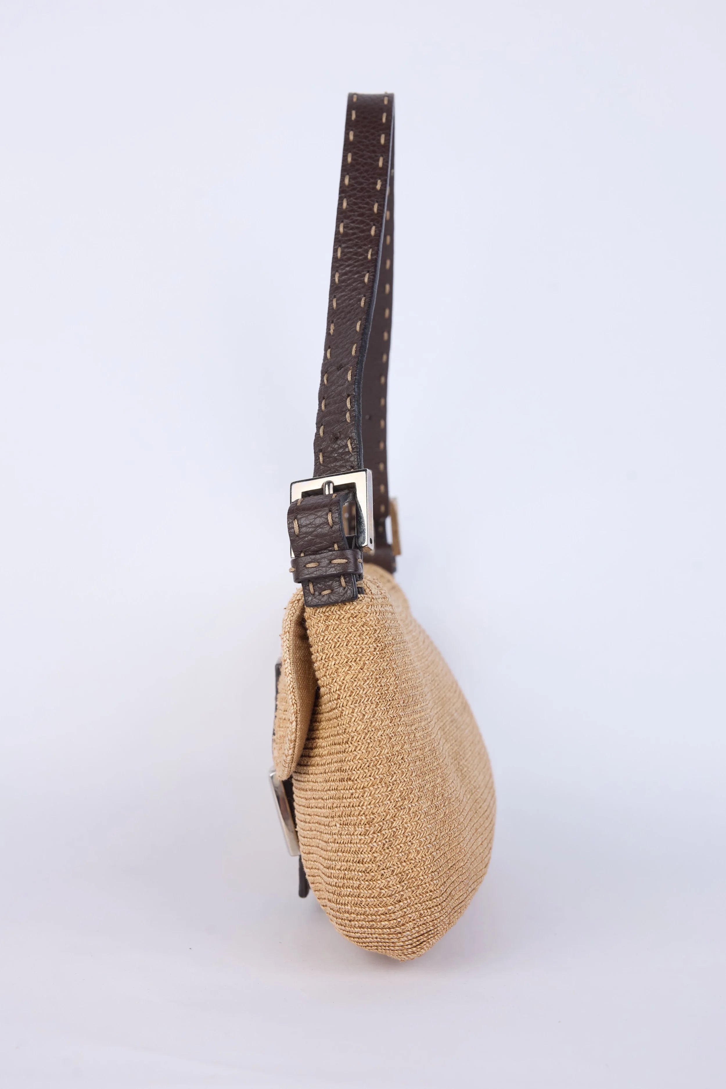 FENDI BROWN SELLERIA  LEATHER RAFFIA BAGUETTE SHOULDER BAG