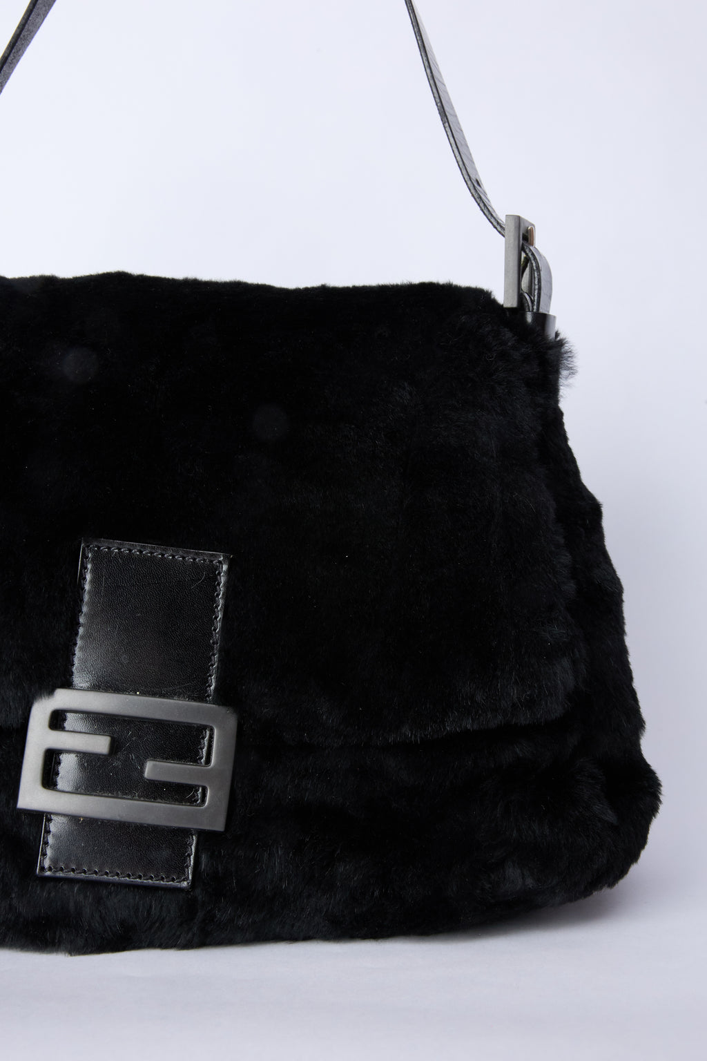 FENDI BLACK FUR MAMMA BAGUETTE
