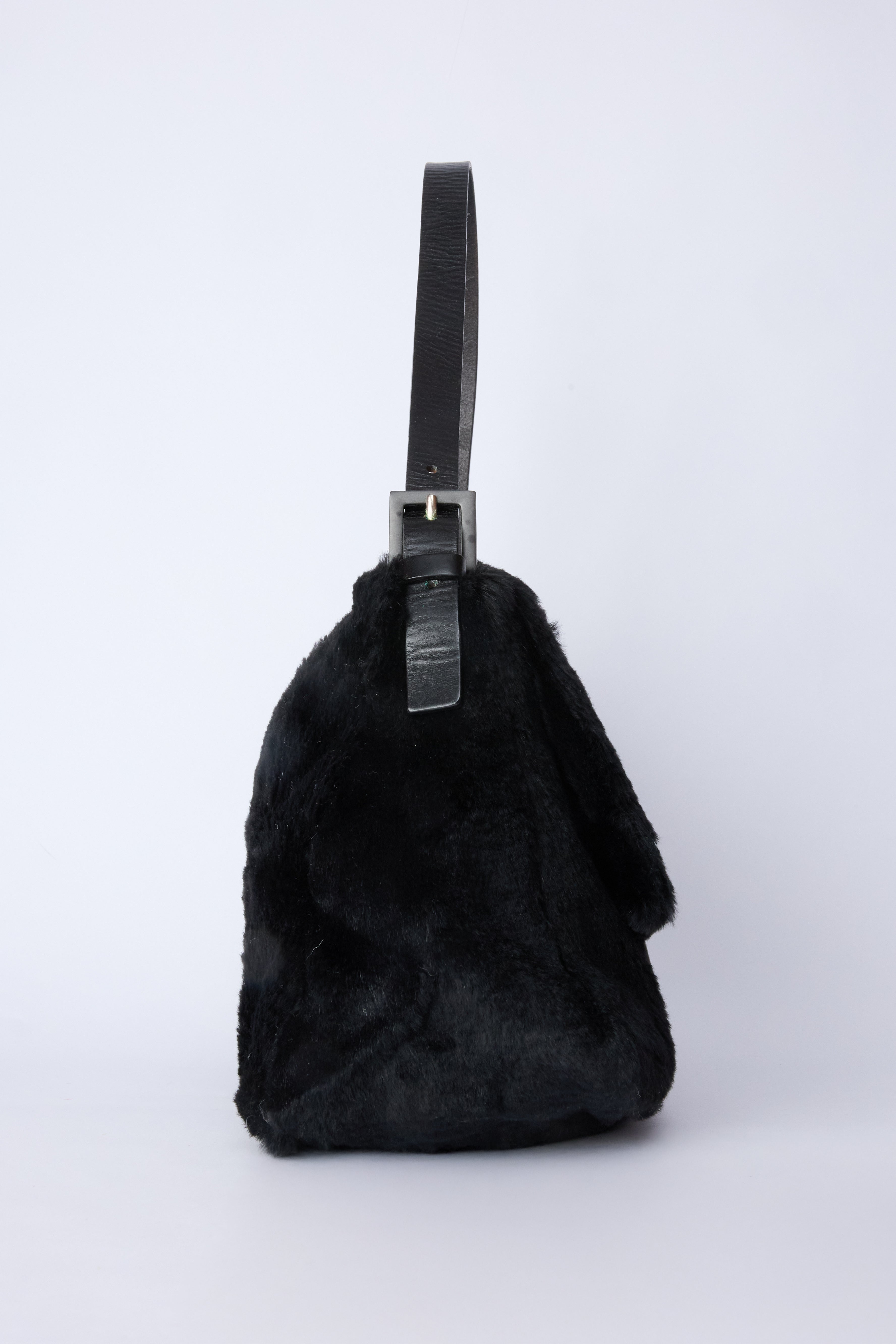 FENDI BLACK FUR MAMMA BAGUETTE