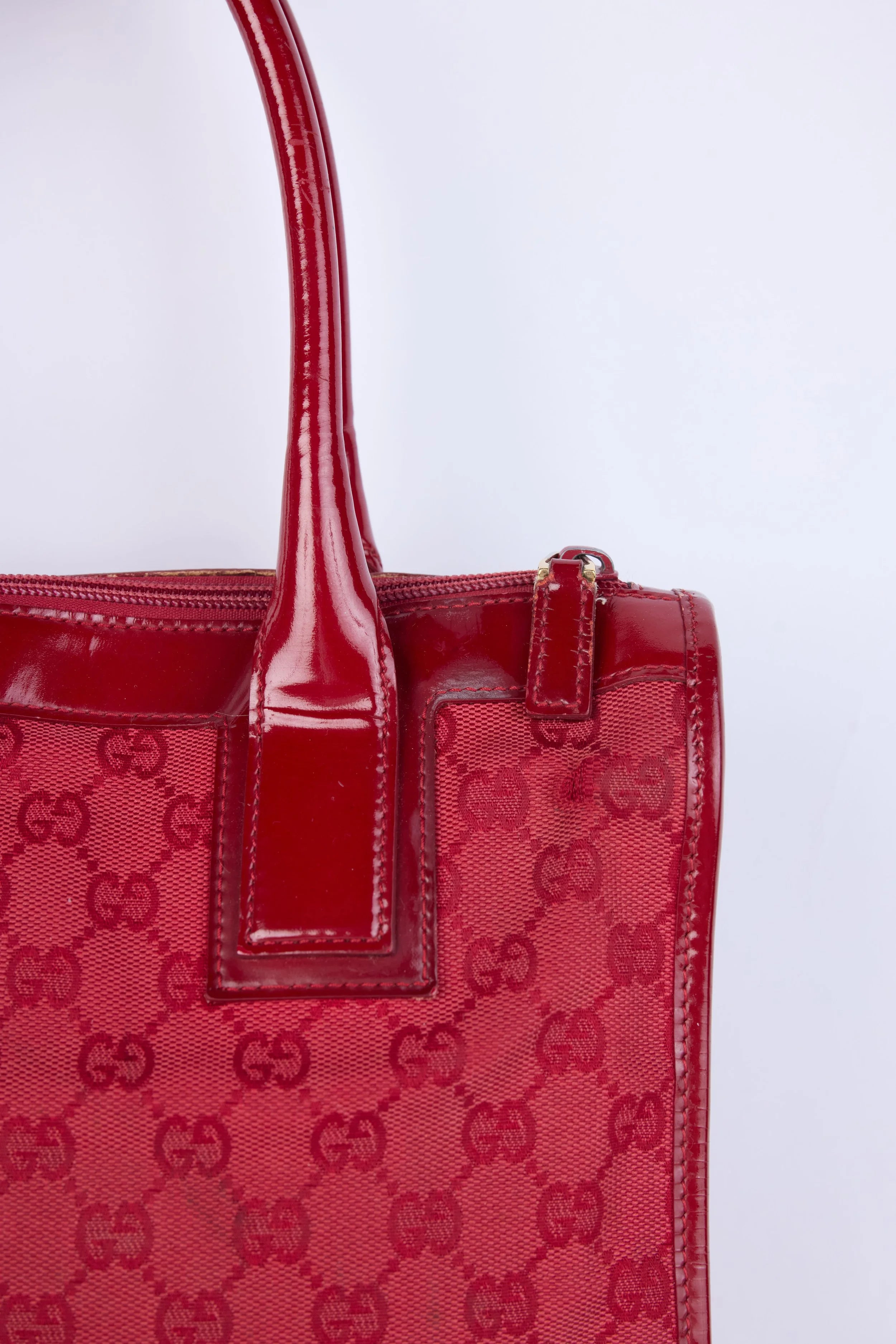 GUCCI RED GG CANVAS PATENT LEATHER TOTE BAG