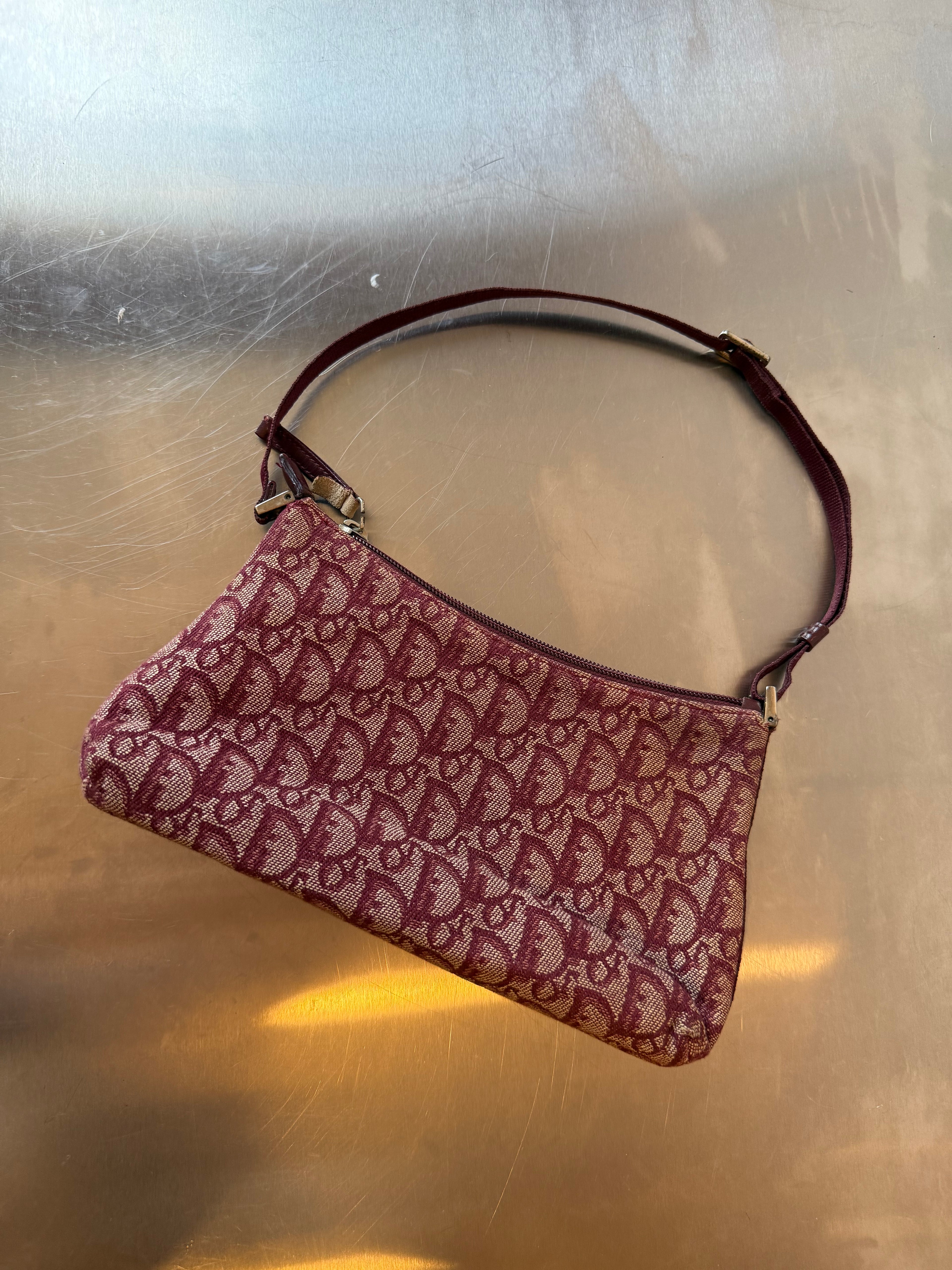 DIOR TROTTER RED POCHETTE