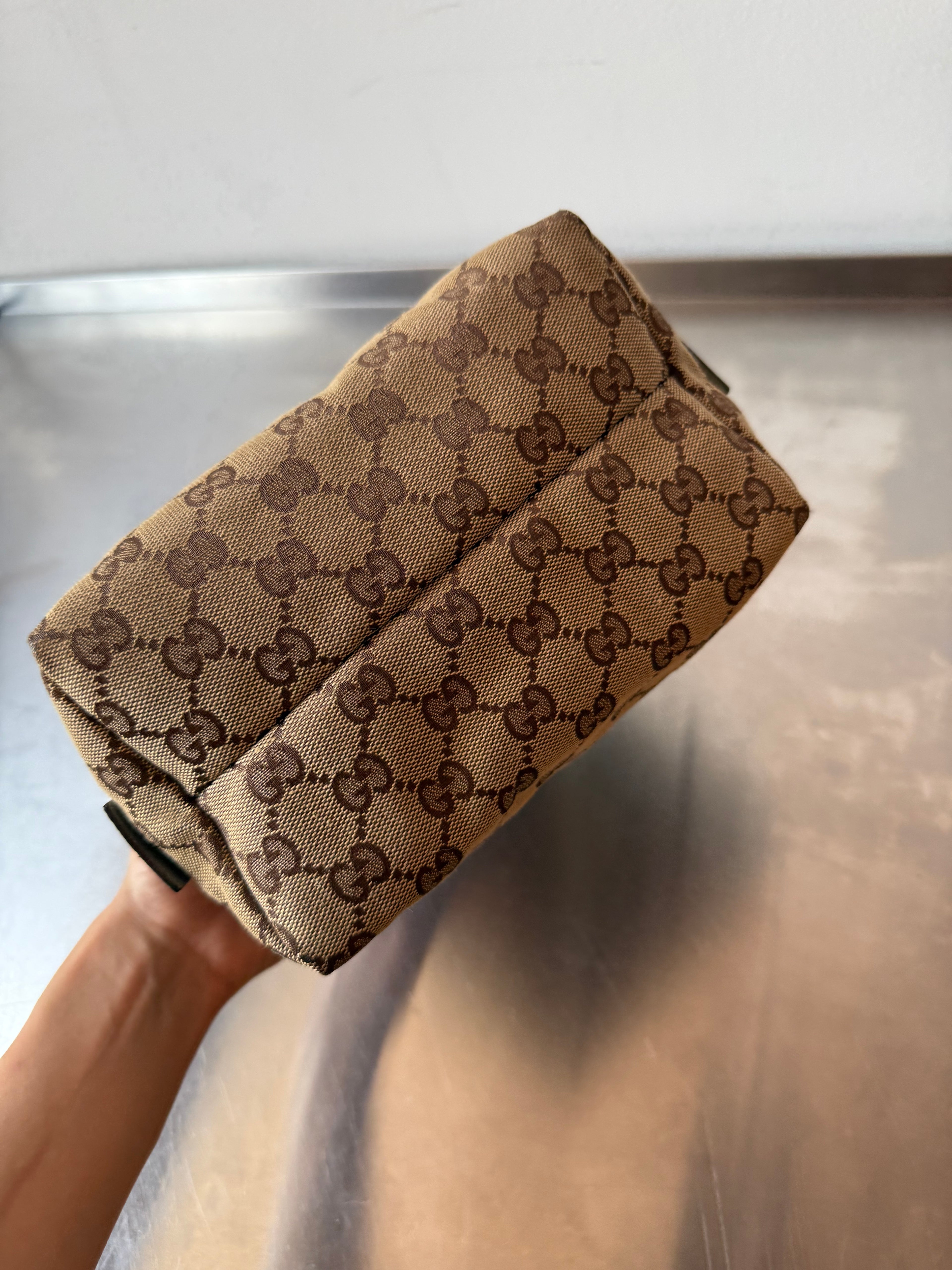 GUCCI BLUE TOFU BAG