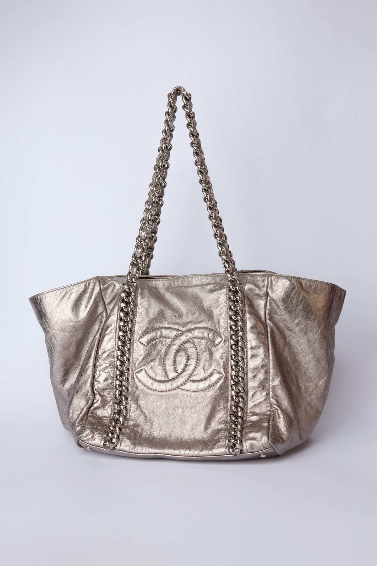 CHANEL METALLIC SILVER LUX LIGNE CHAIN TOTE