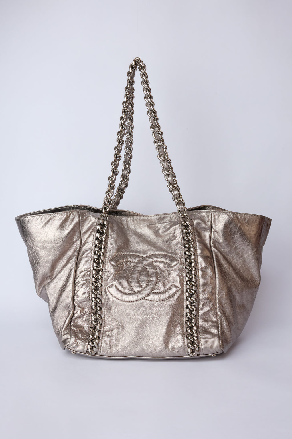 CHANEL METALLIC SILVER LUX LIGNE CHAIN TOTE