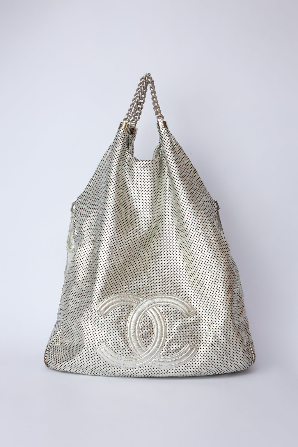 CHANEL METALLIC SILVER PERFORATED RODEO DRIVE XL TOTE