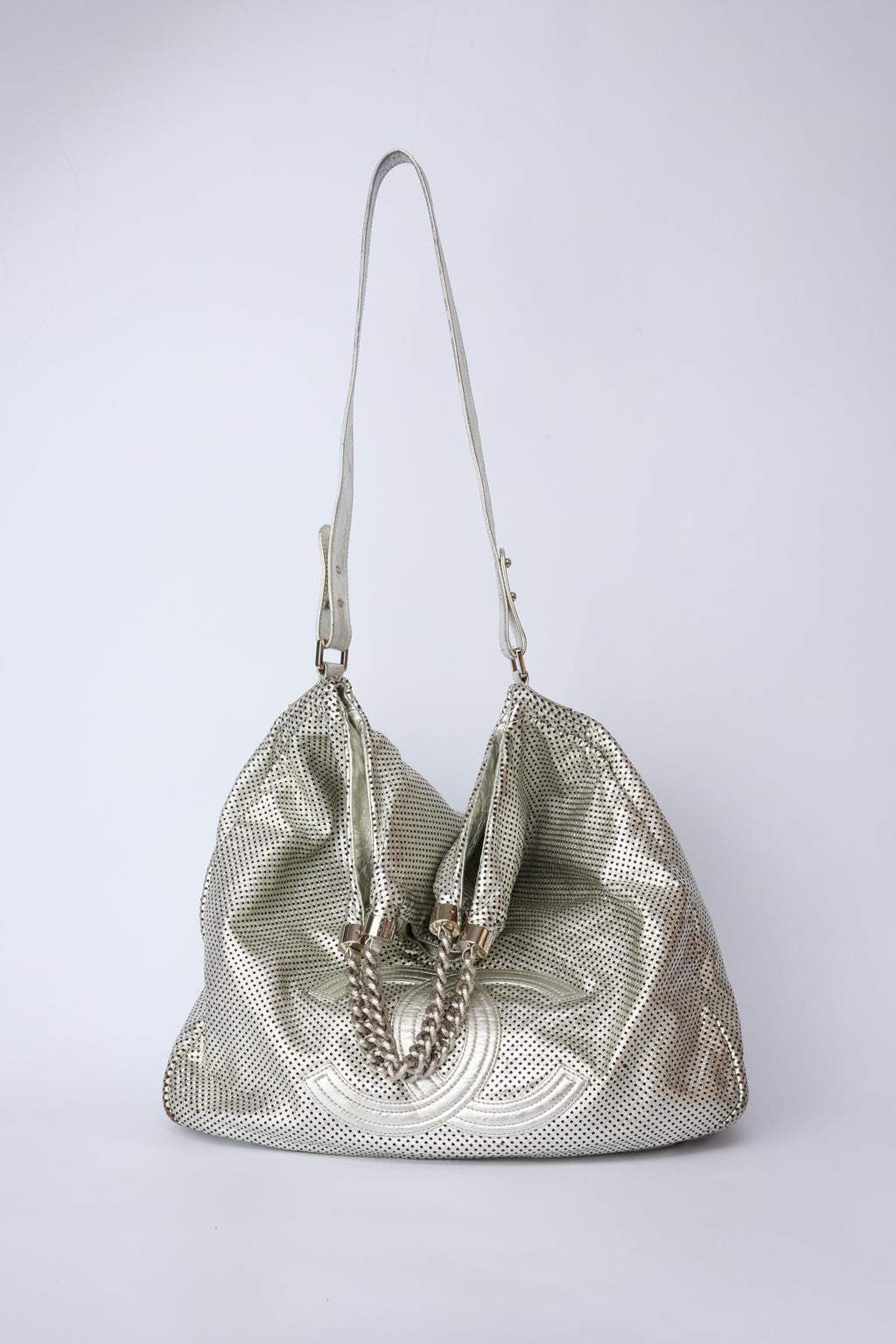 CHANEL METALLIC SILVER PERFORATED RODEO DRIVE XL TOTE