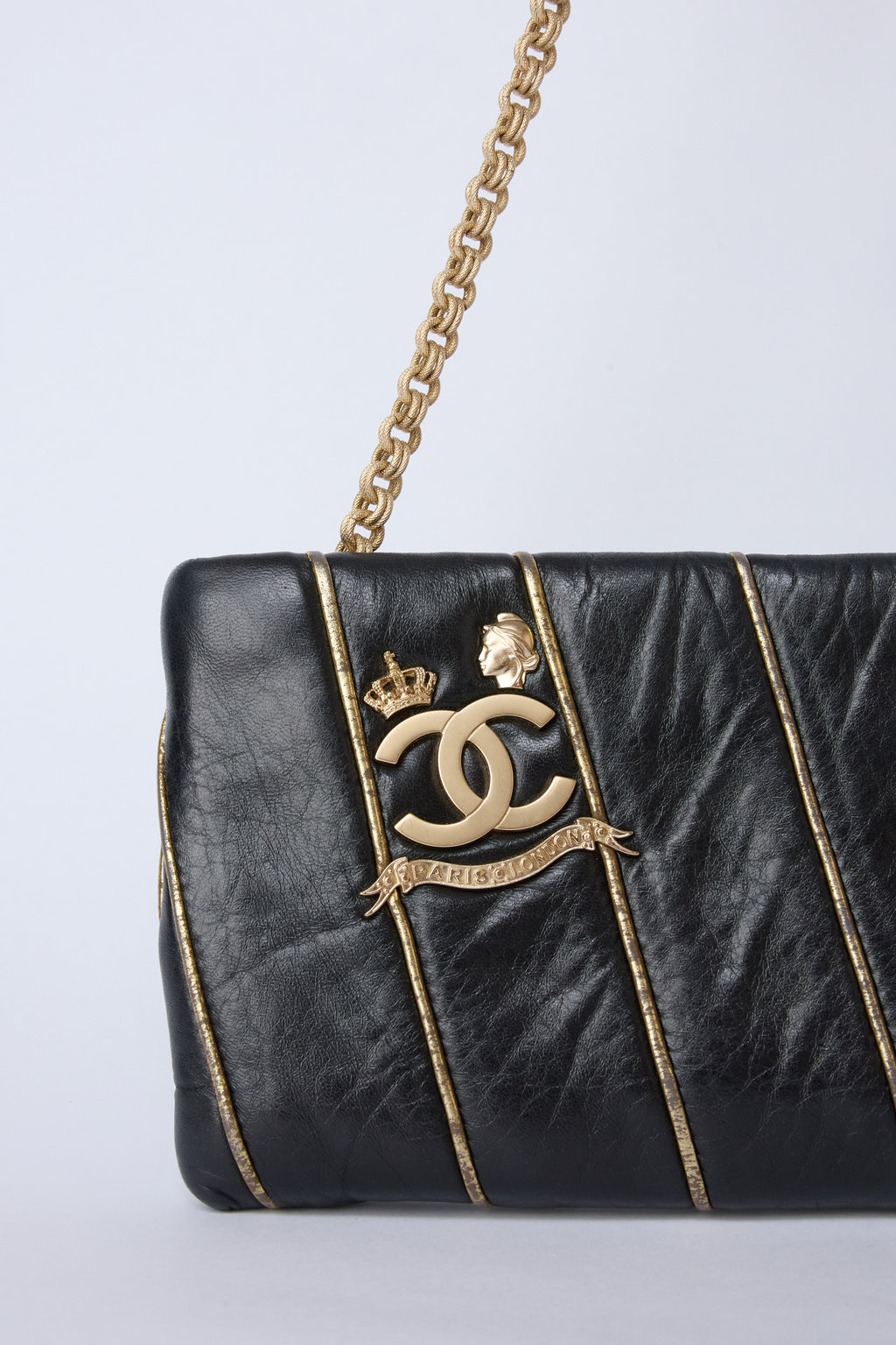 CHANEL PARIS-LONDON QUEEN POCHETTE