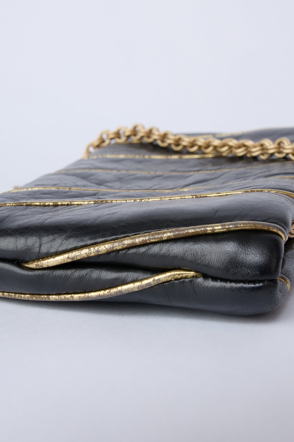 CHANEL PARIS-LONDON QUEEN POCHETTE