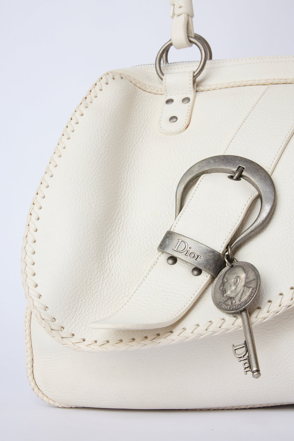 DIOR WHITE WHIPSTITCH XL GAUCHO SADDLE