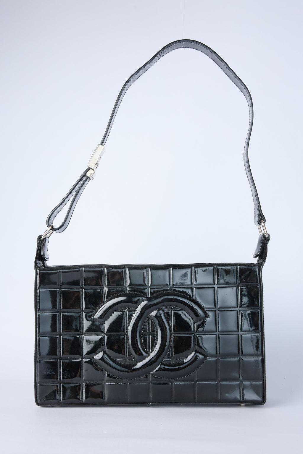 CHANEL BLACK PATENT CHOCOLATE BAR BAG