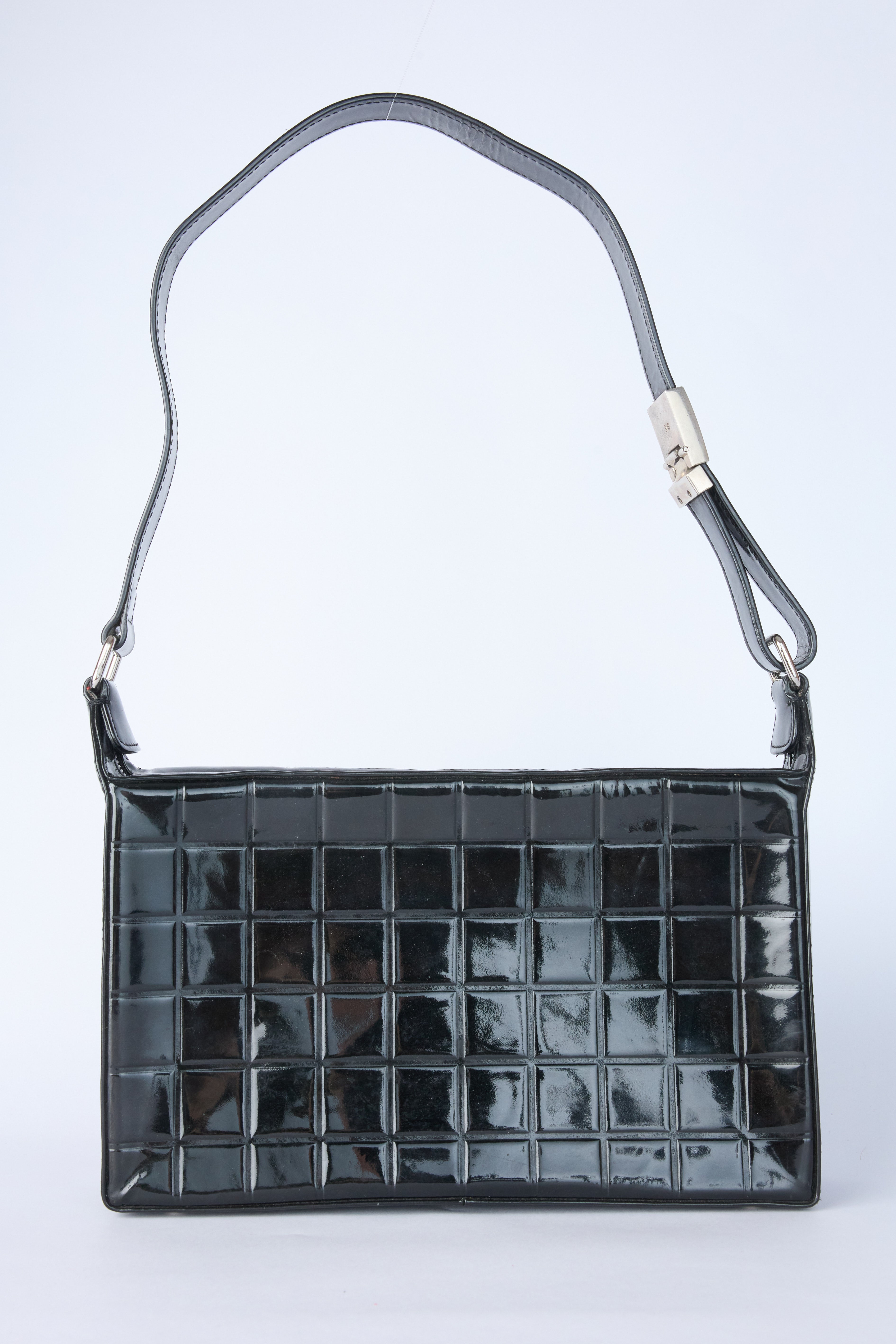 CHANEL BLACK PATENT CHOCOLATE BAR BAG
