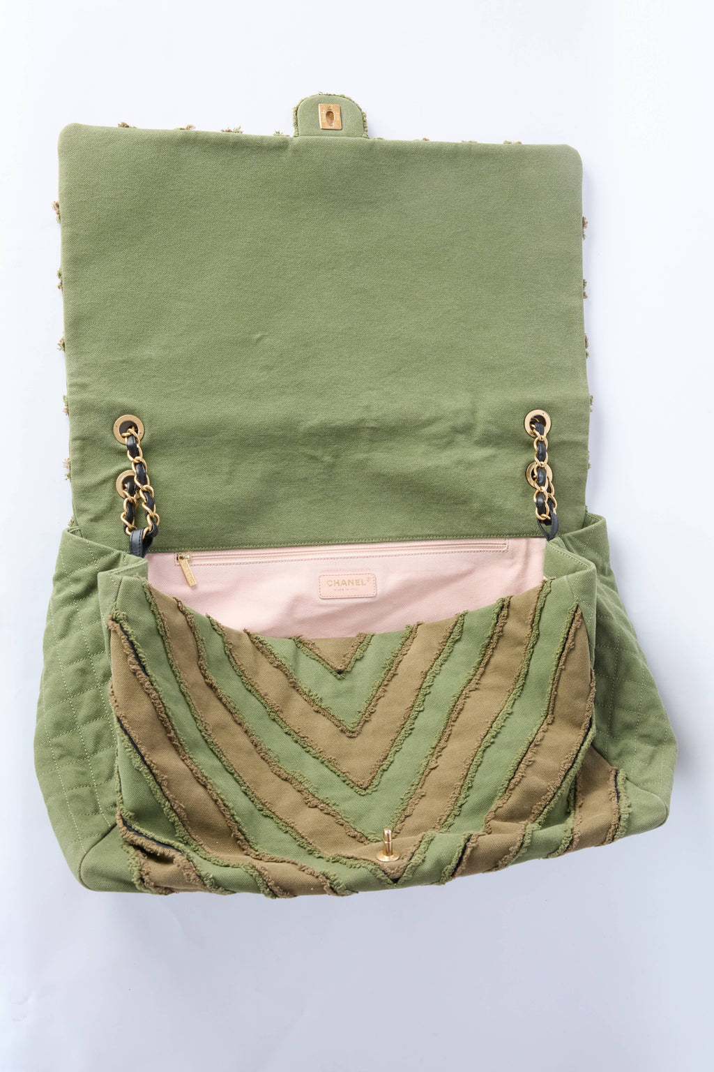 CHANEL CHEVRON XXL FLAP