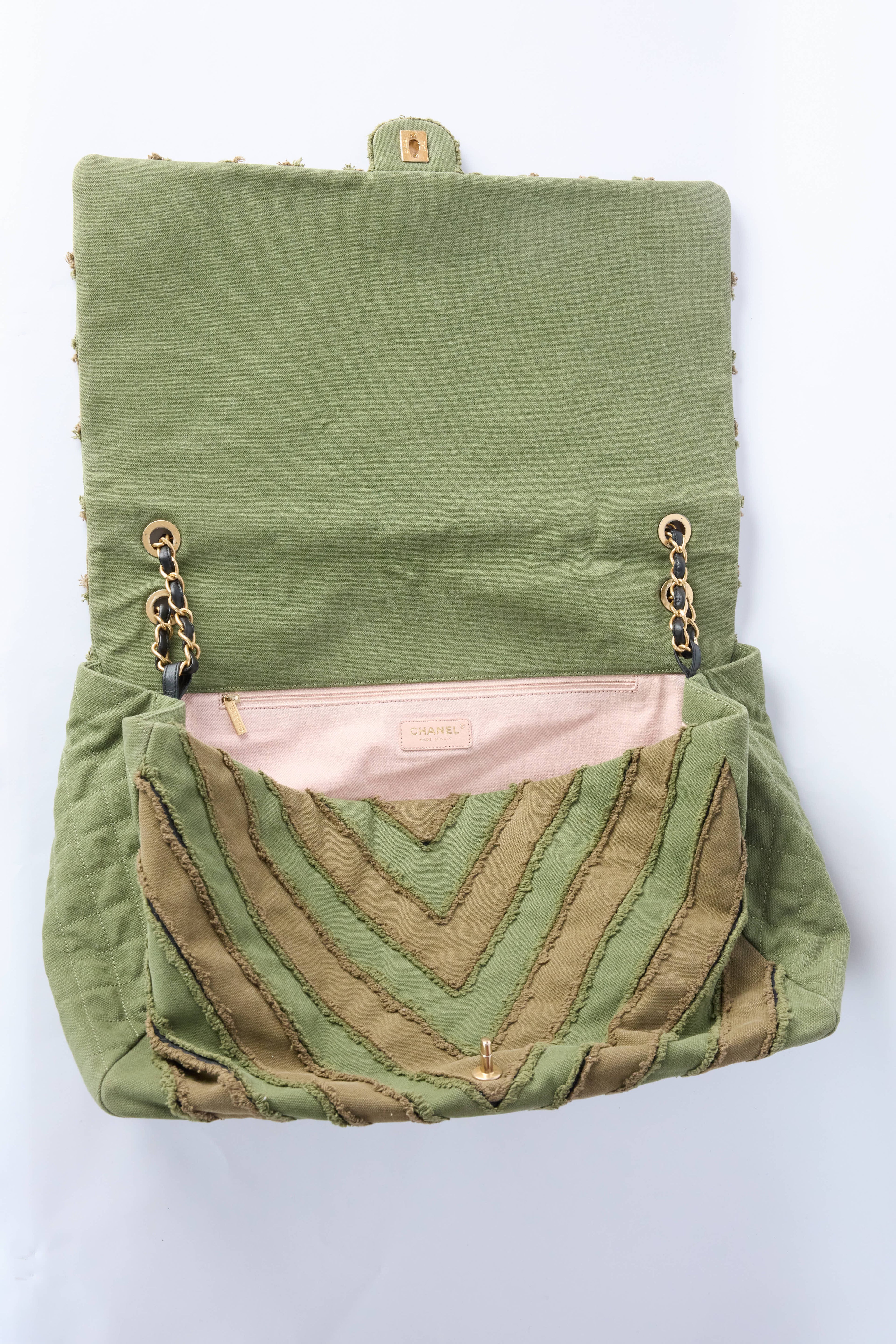 CHANEL CHEVRON XXL FLAP