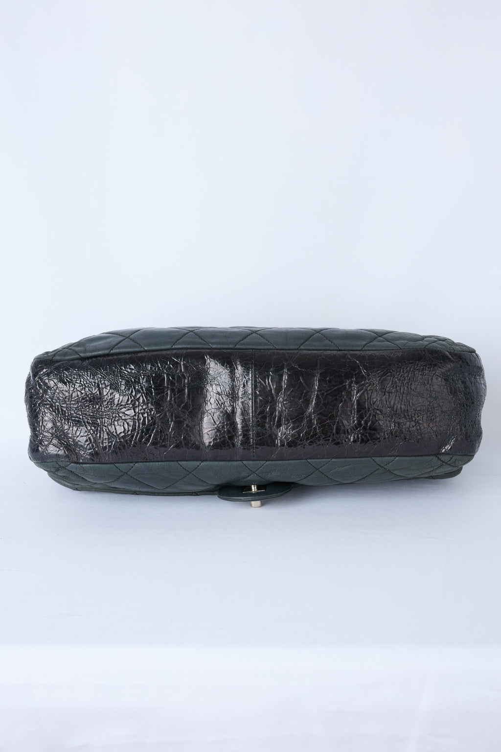 CHANEL IRRIDESCENT GREY QUILTED BUBBLE FLAP