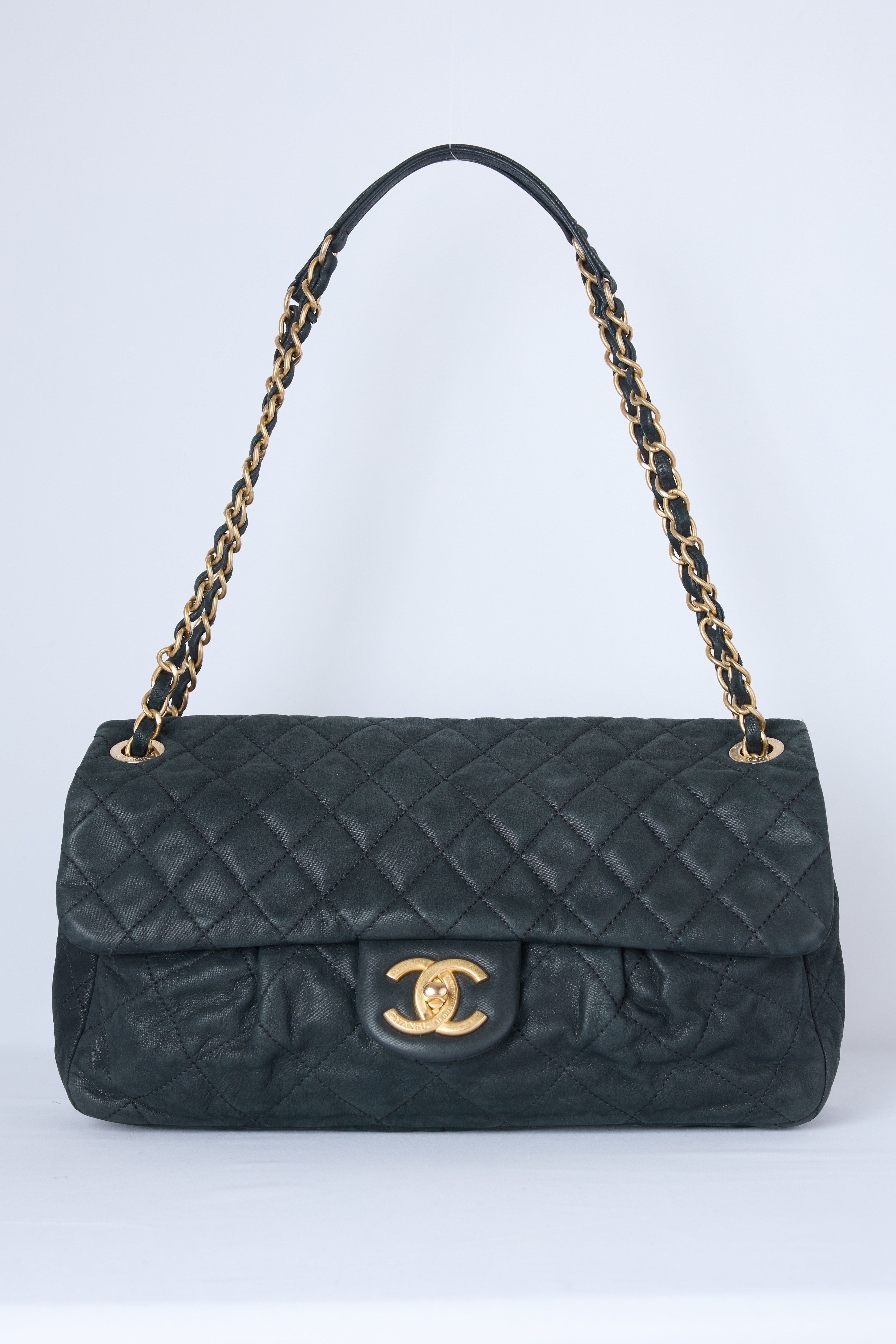 CHANEL CHIC QUILT FLAP