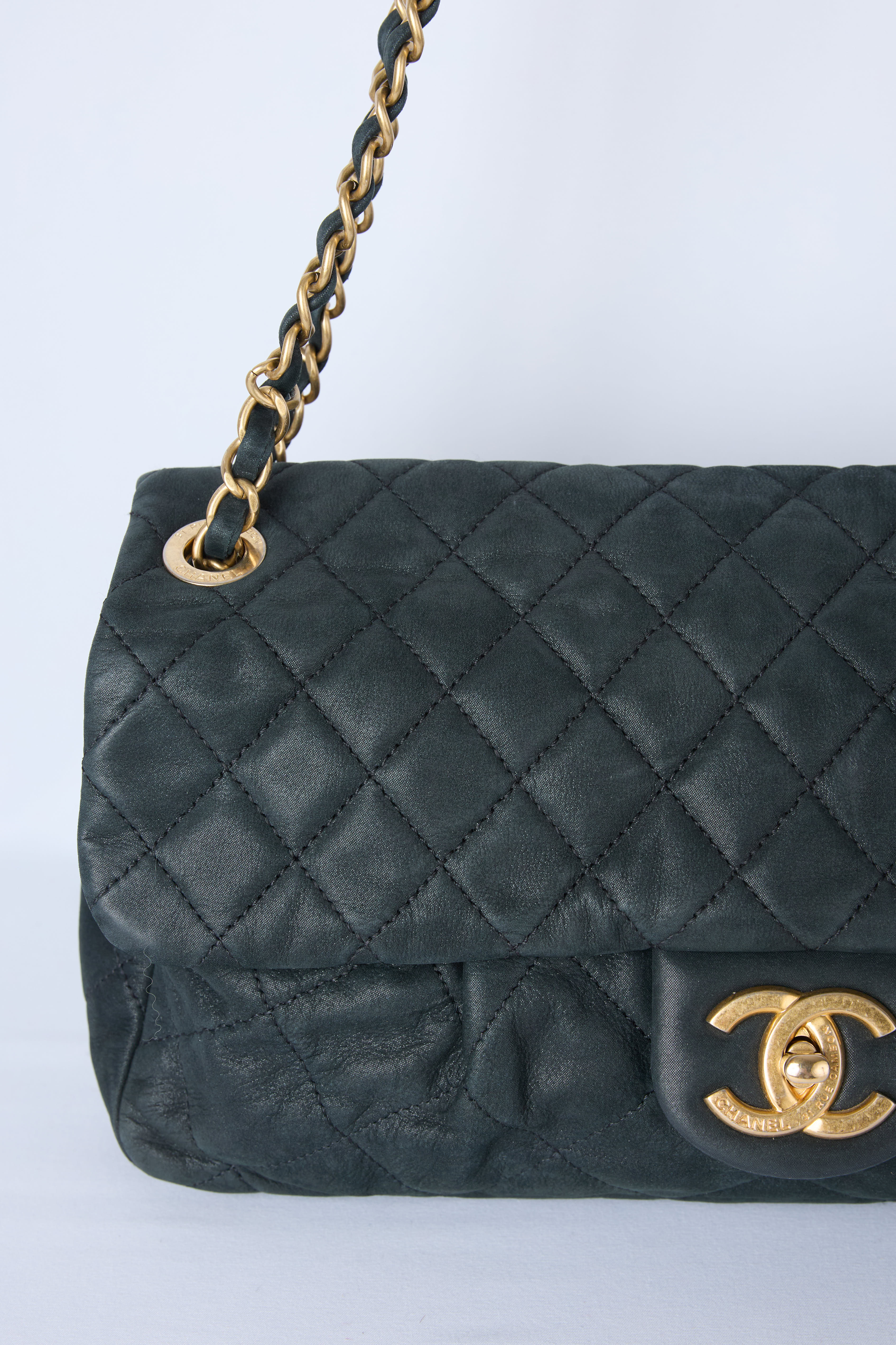 CHANEL CHIC QUILT FLAP