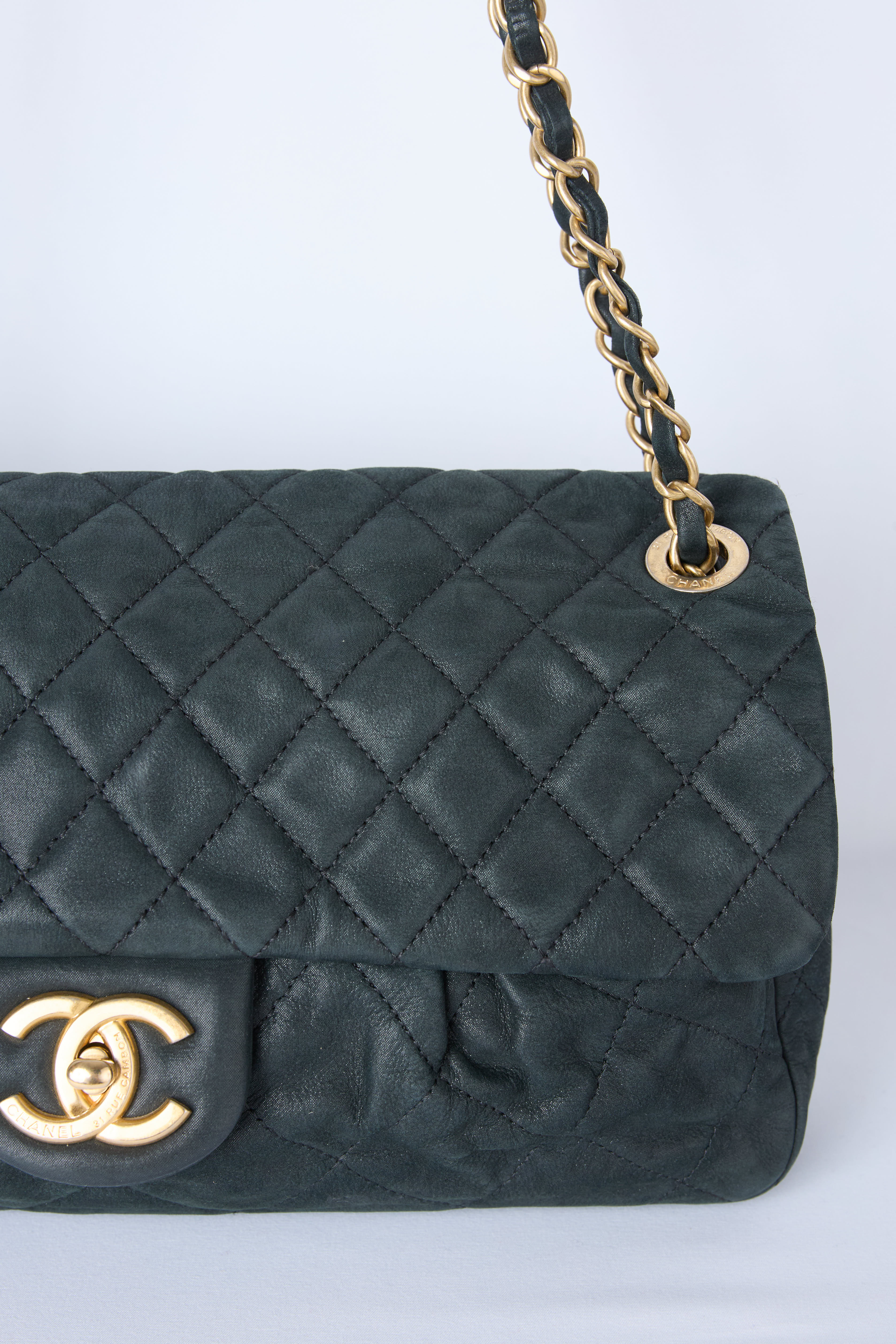 CHANEL CHIC QUILT FLAP