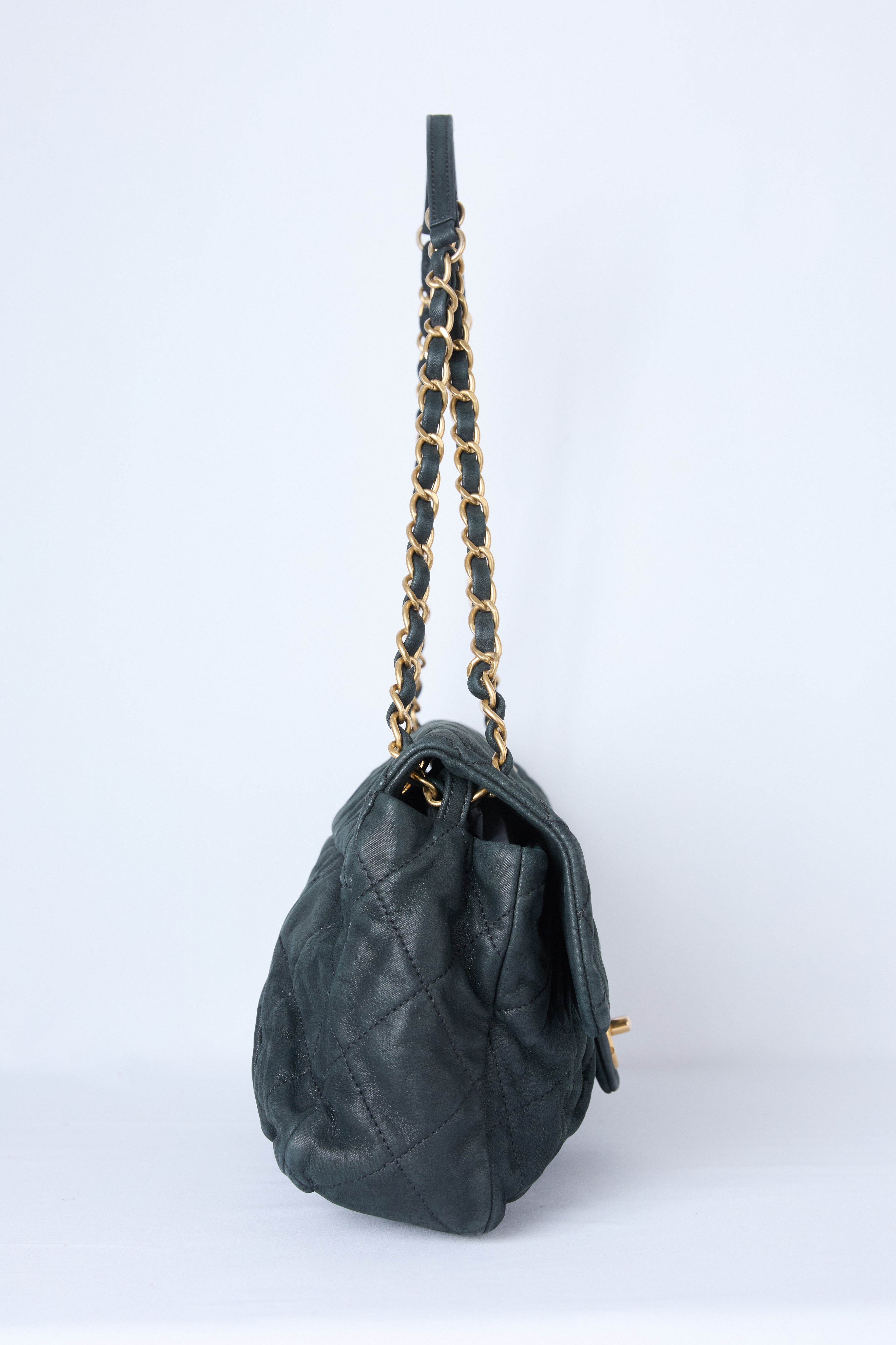 CHANEL CHIC QUILT FLAP