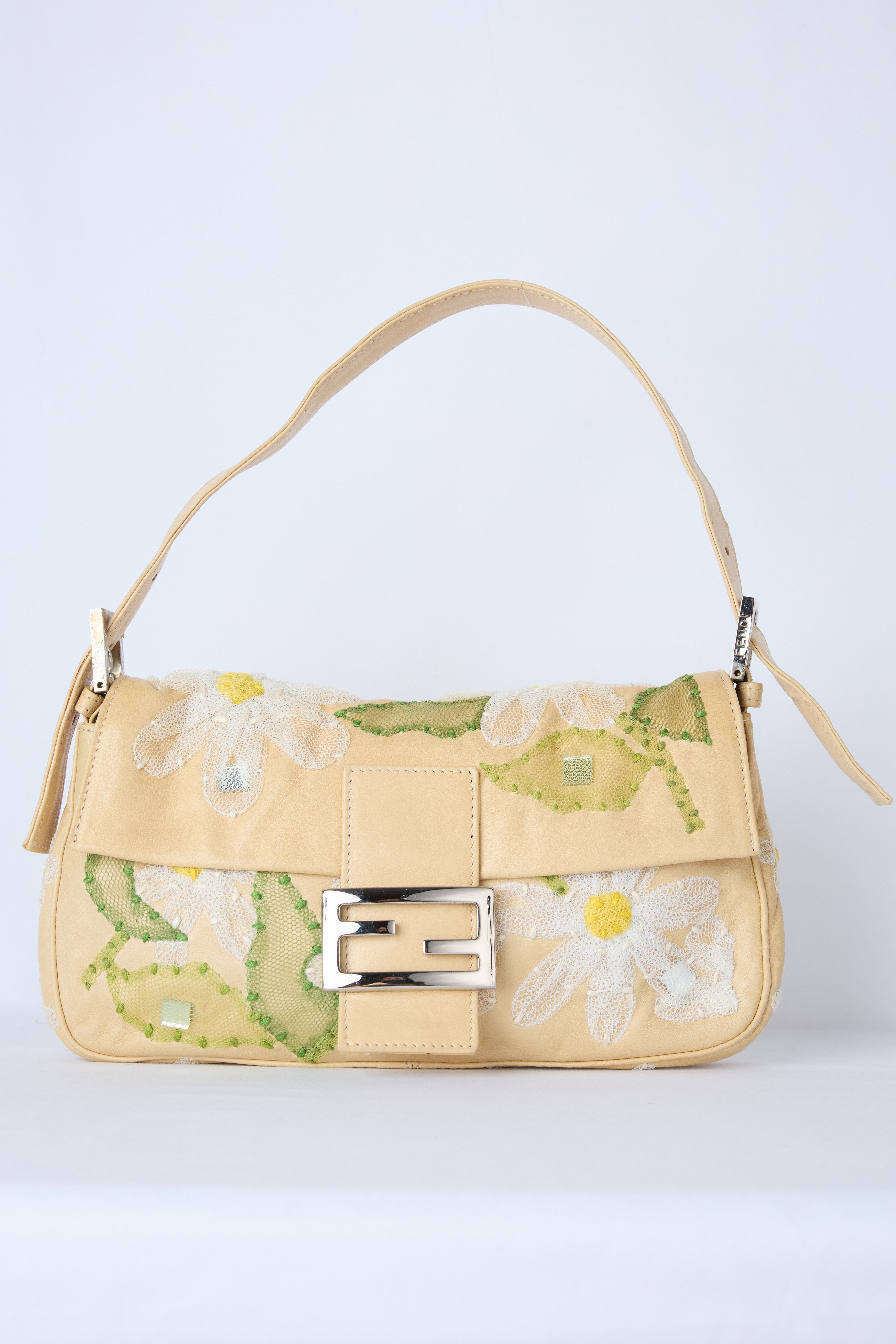 FENDI BEIGE LEATHER DAISY BAGUETTE