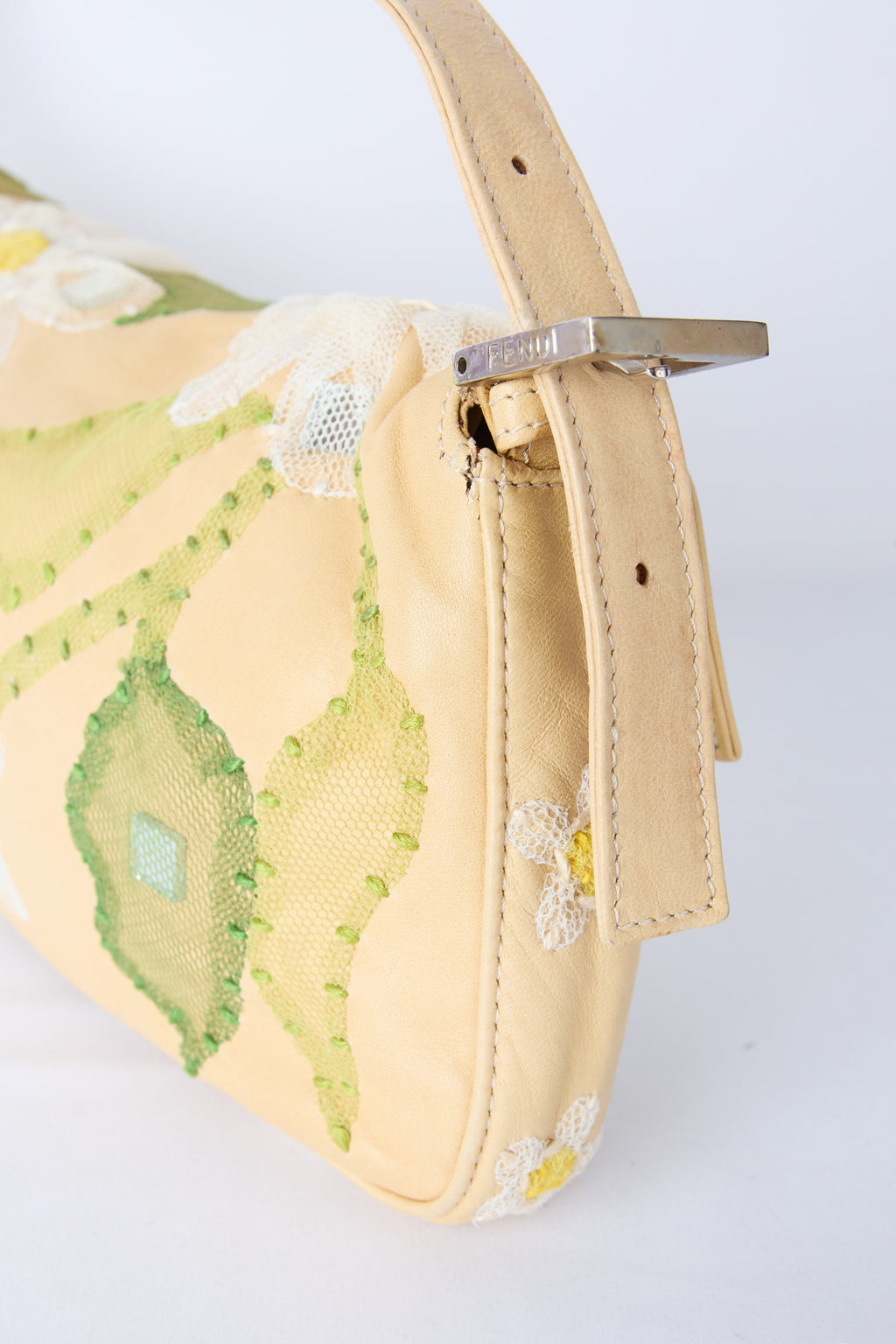 FENDI BEIGE LEATHER DAISY BAGUETTE