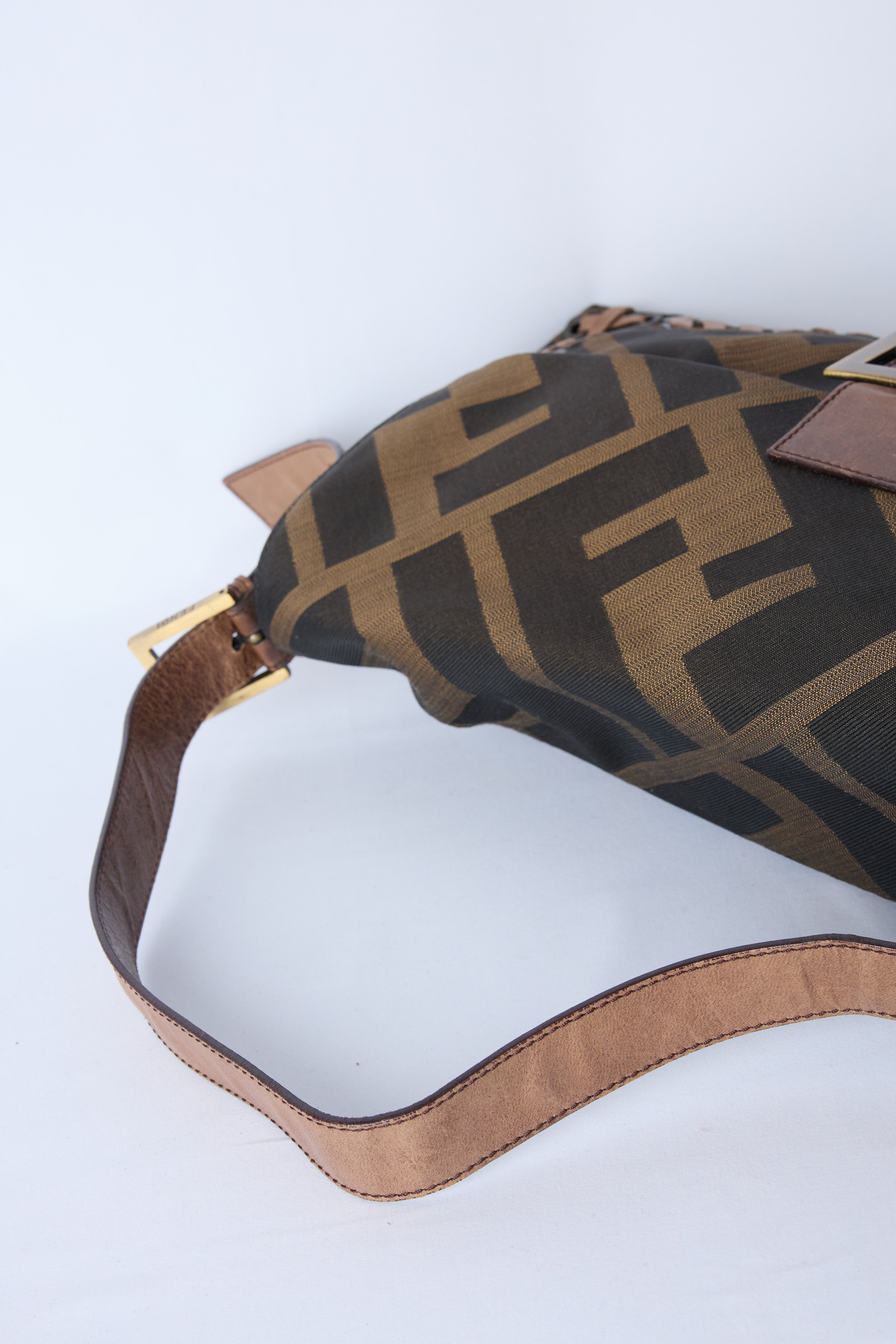 FENDI WHIPSTICH MAXI FLAP