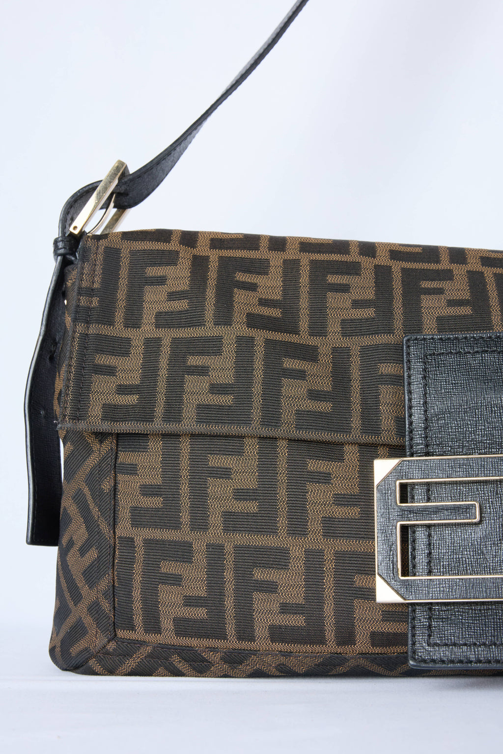 FENDI ZUCCHINO MAXI FLAP
