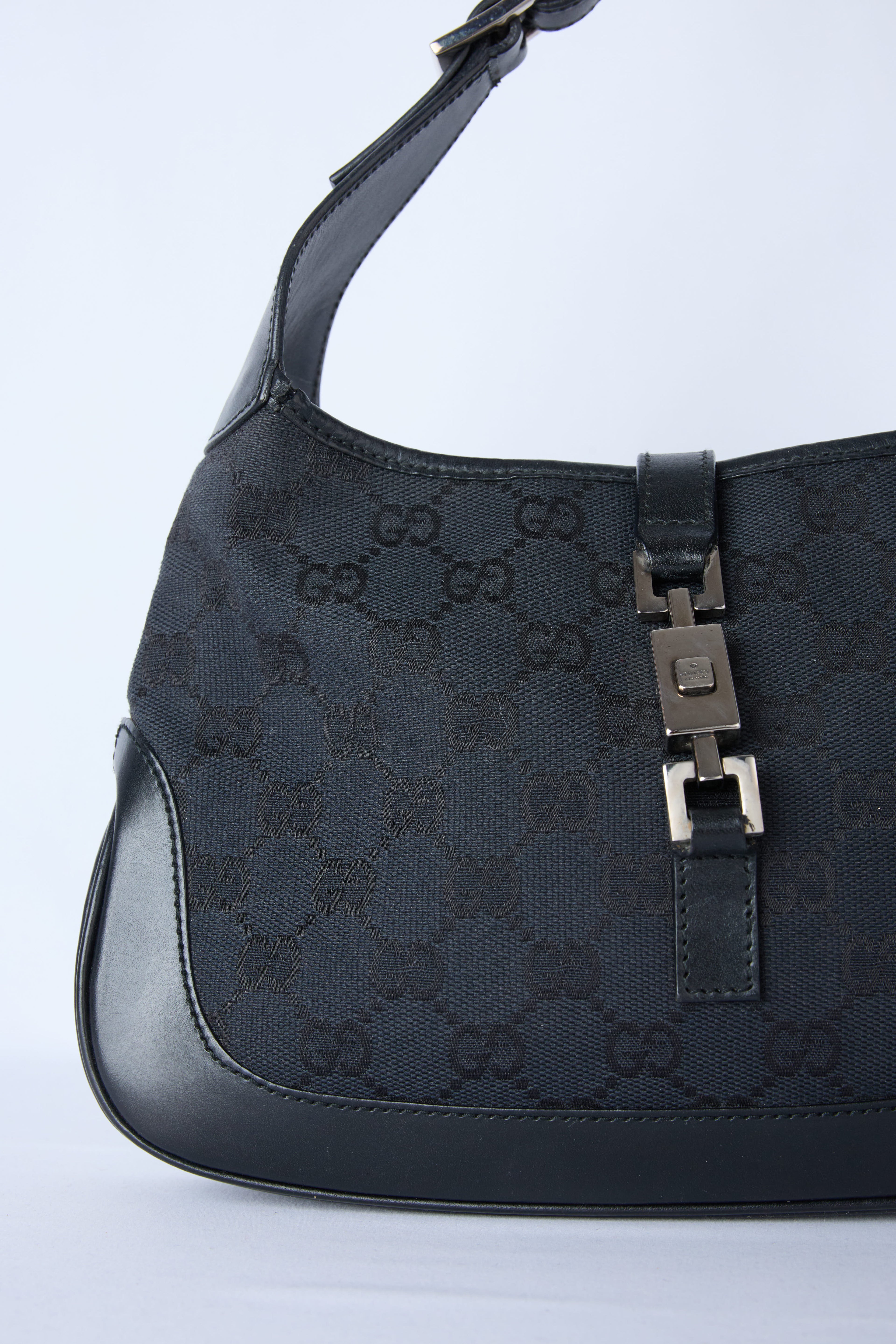 GUCCI BLACK JACKIE SHOULDER BAG