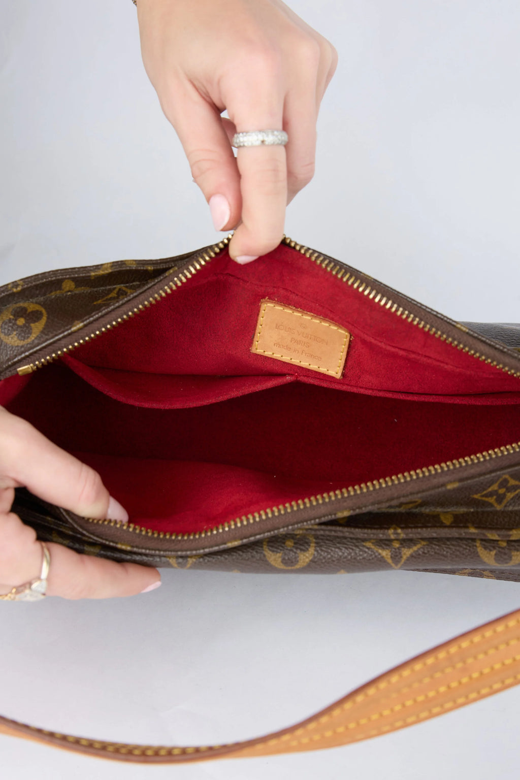 LOUIS VUITTON VIVA-CITE MM