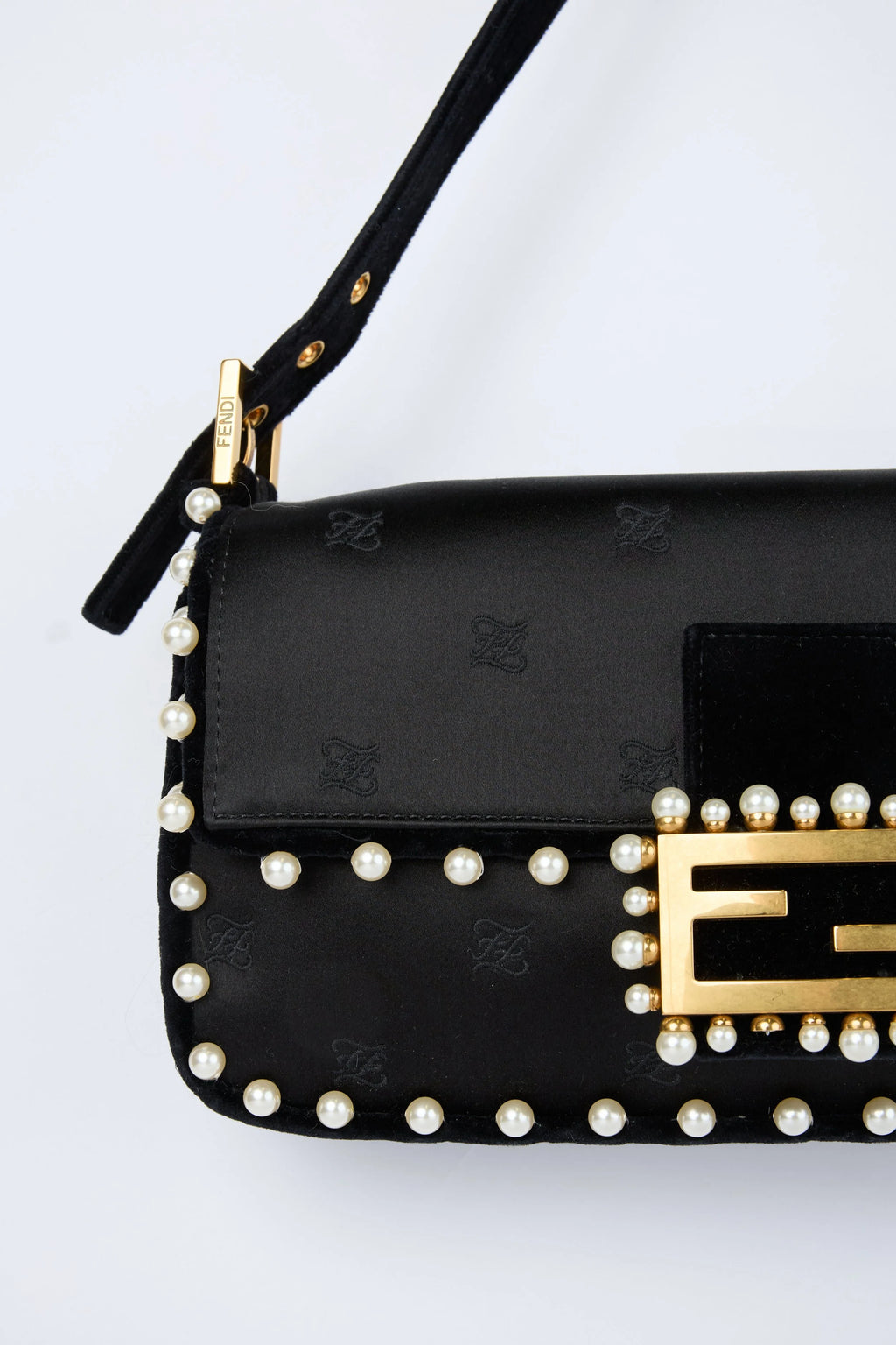 FENDI PEARL BAGUETTE