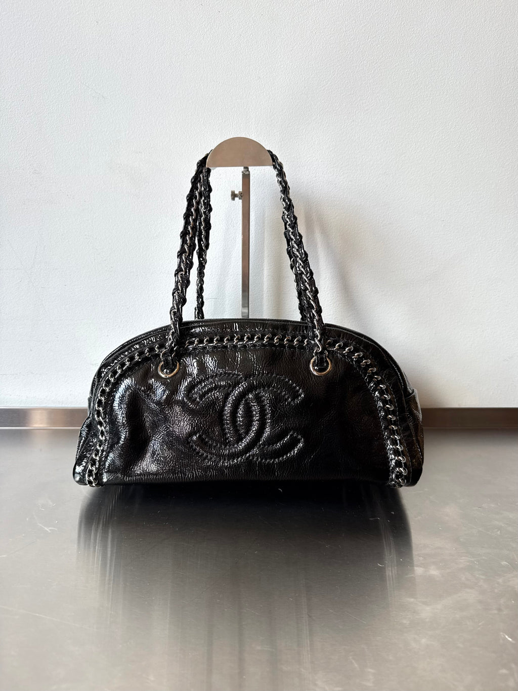 CHANEL PATENT LUX LIGNE MEDIUM BOWLER