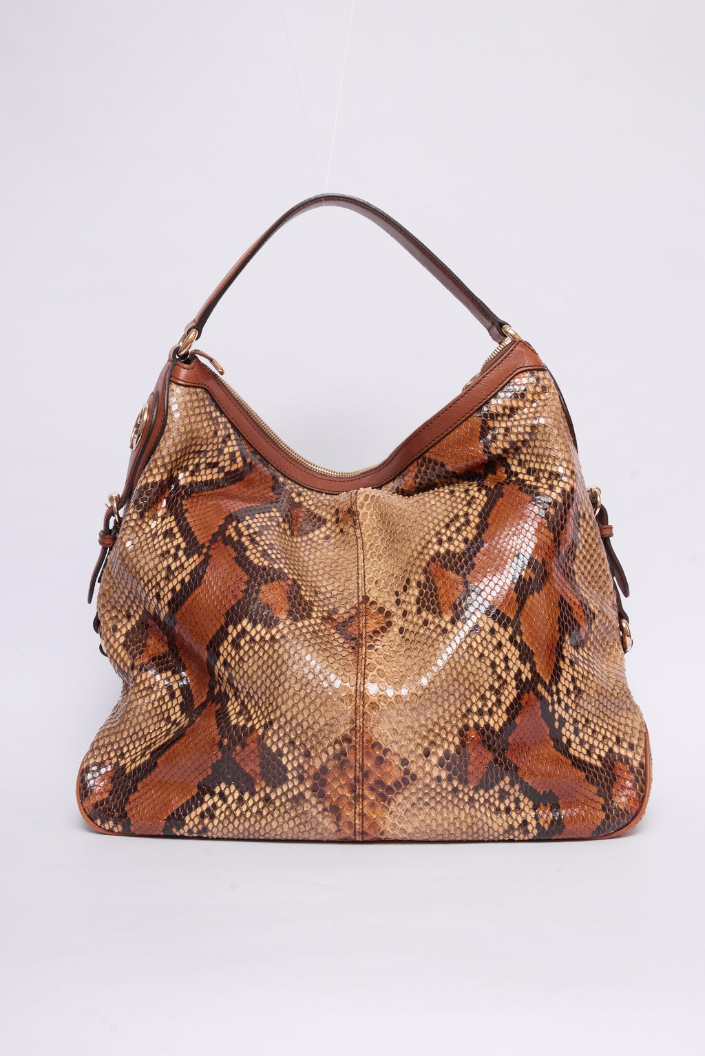 GUCCI BUCKET BAG