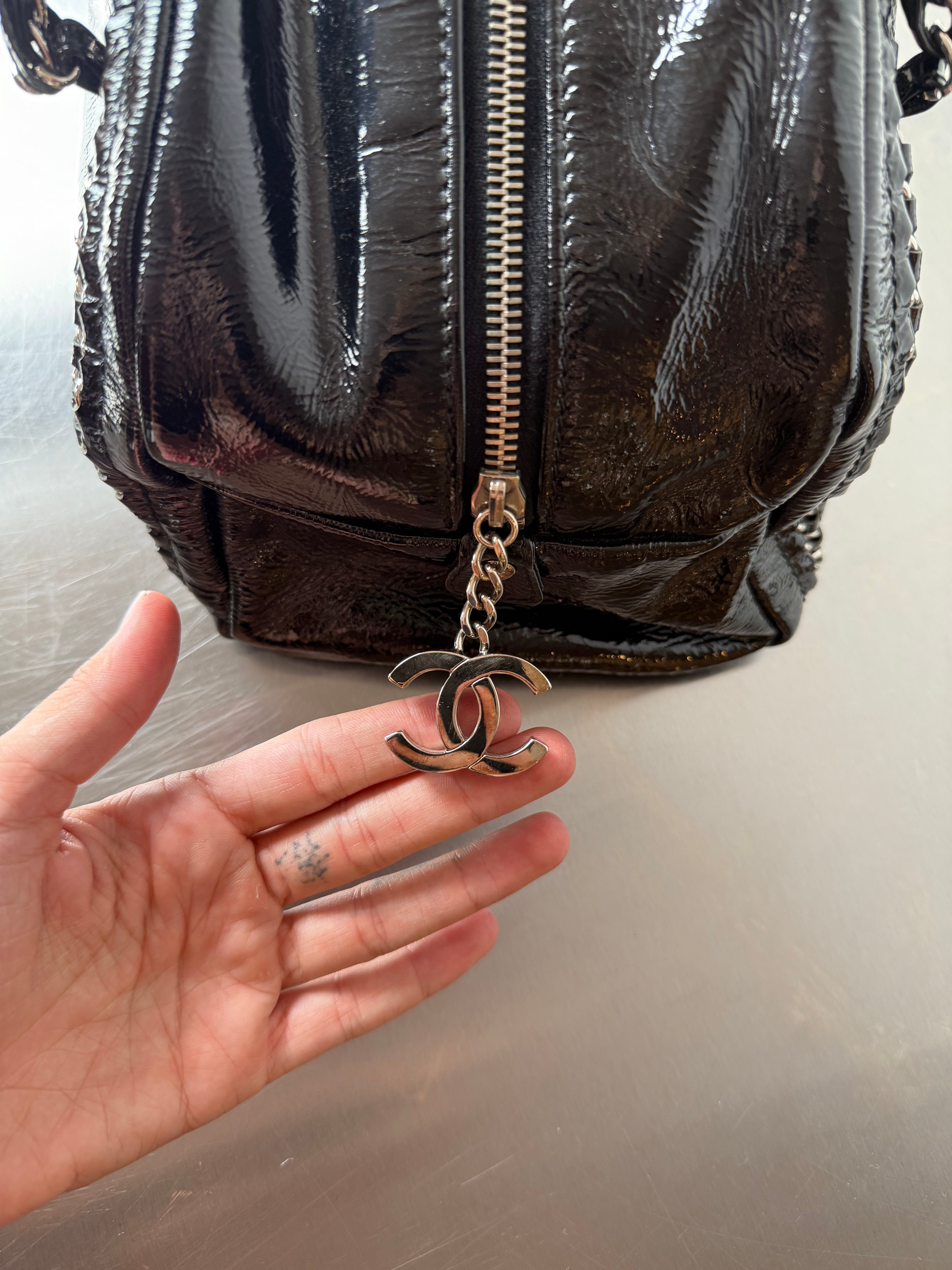 CHANEL PATENT LUX LIGNE MEDIUM BOWLER