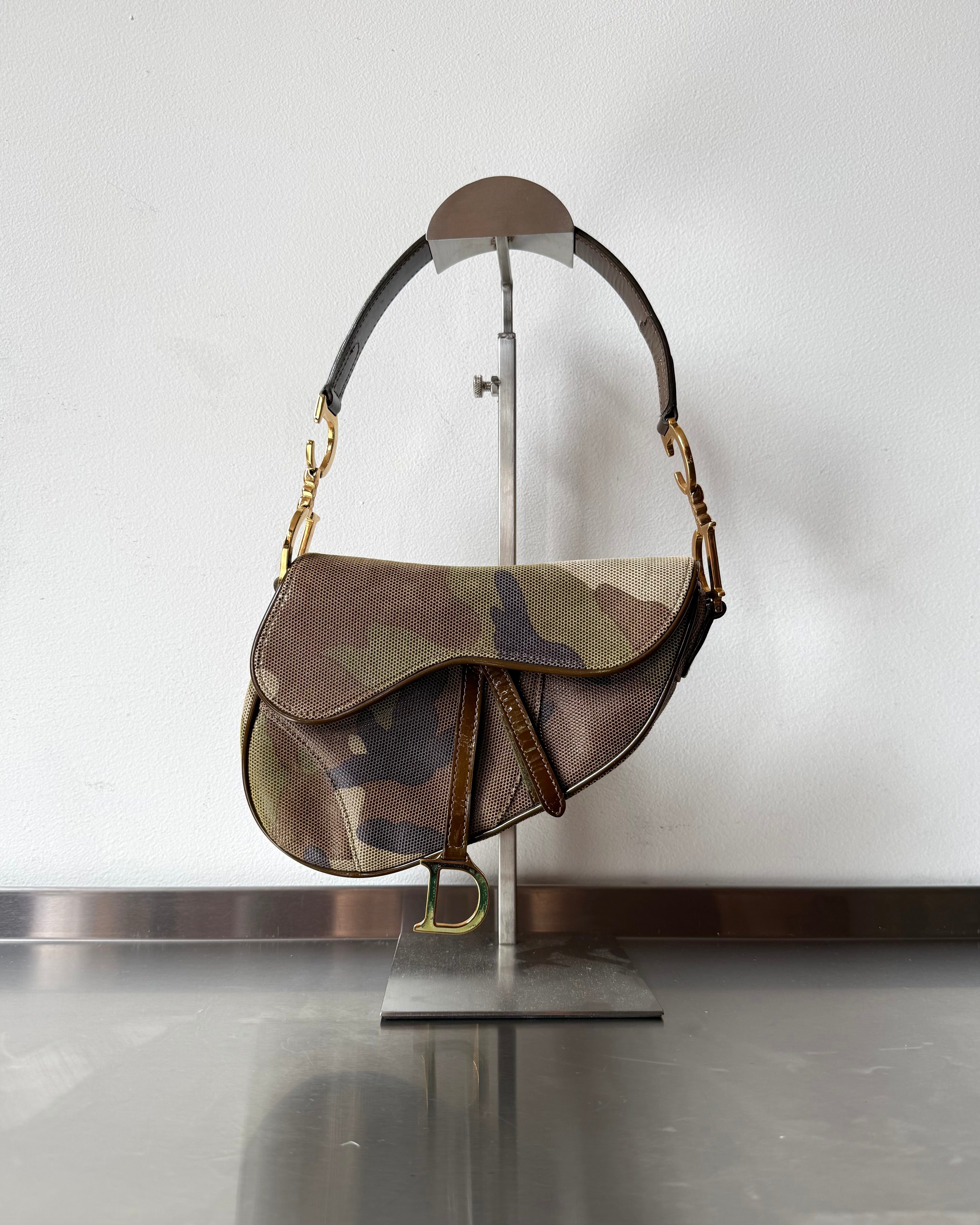 DIOR CAMO MINI SADDLE