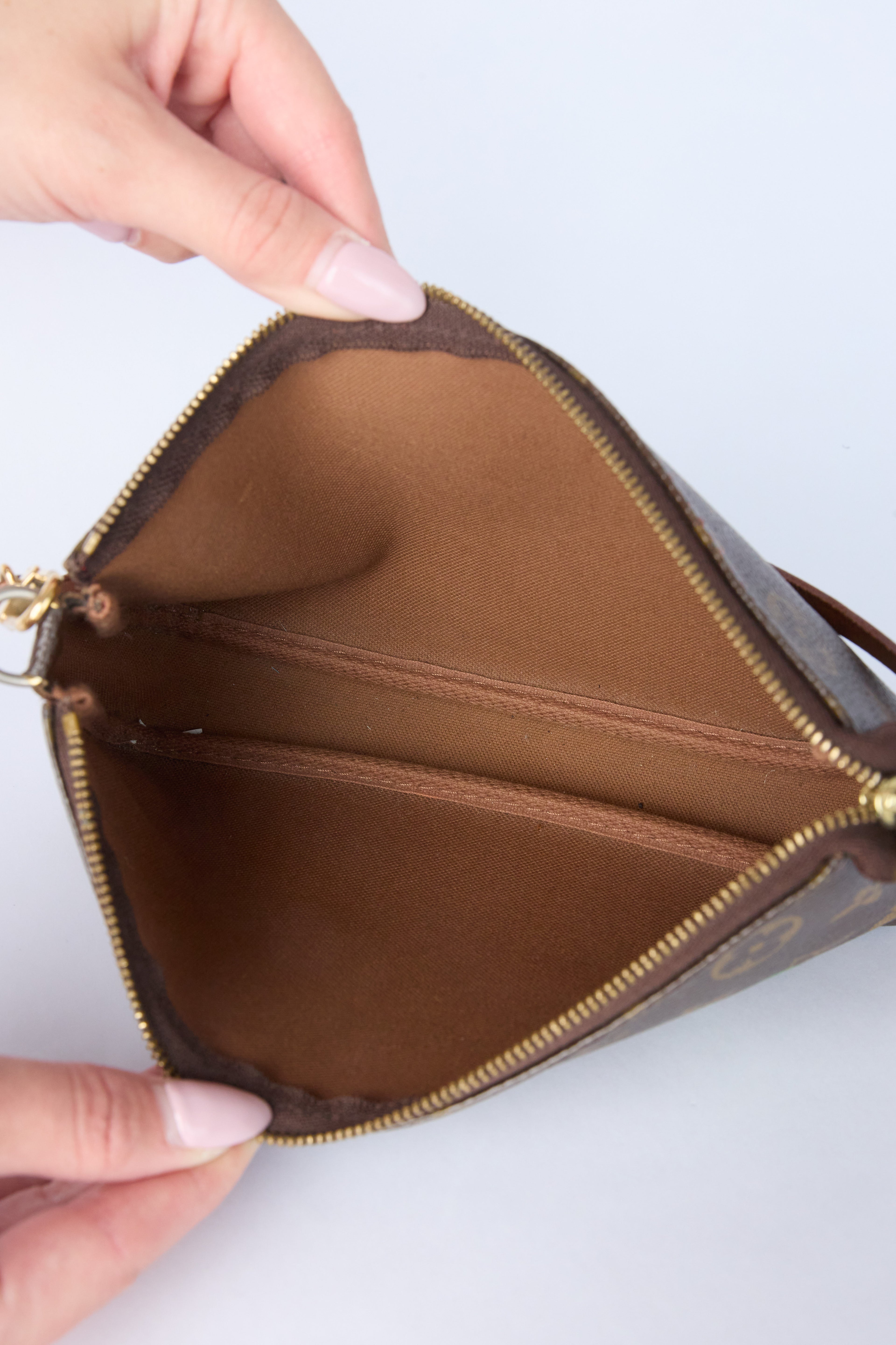 LOUIS VUITTON CHERRY POCHETTE