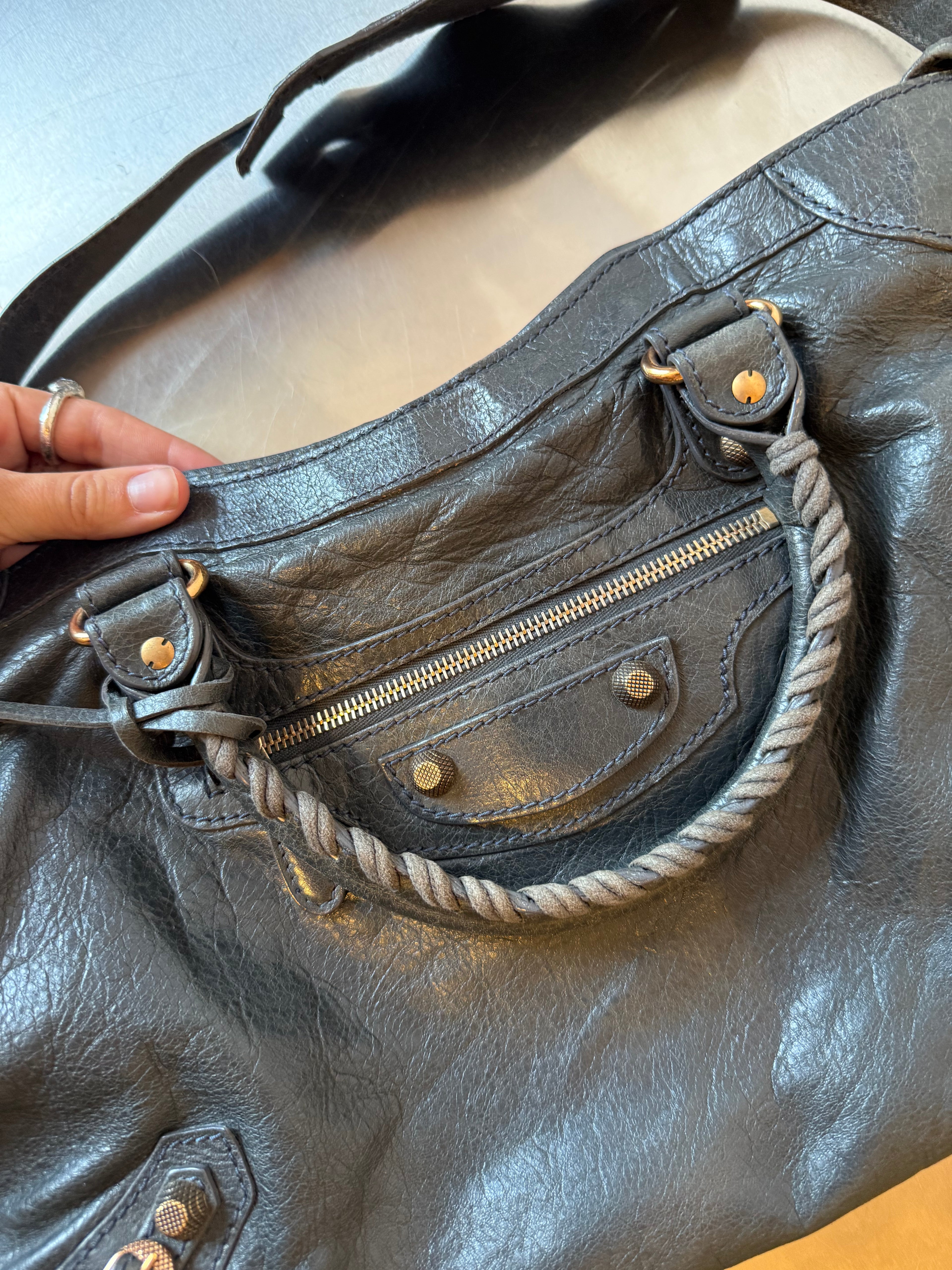 BALENCIAGA GREY CITY