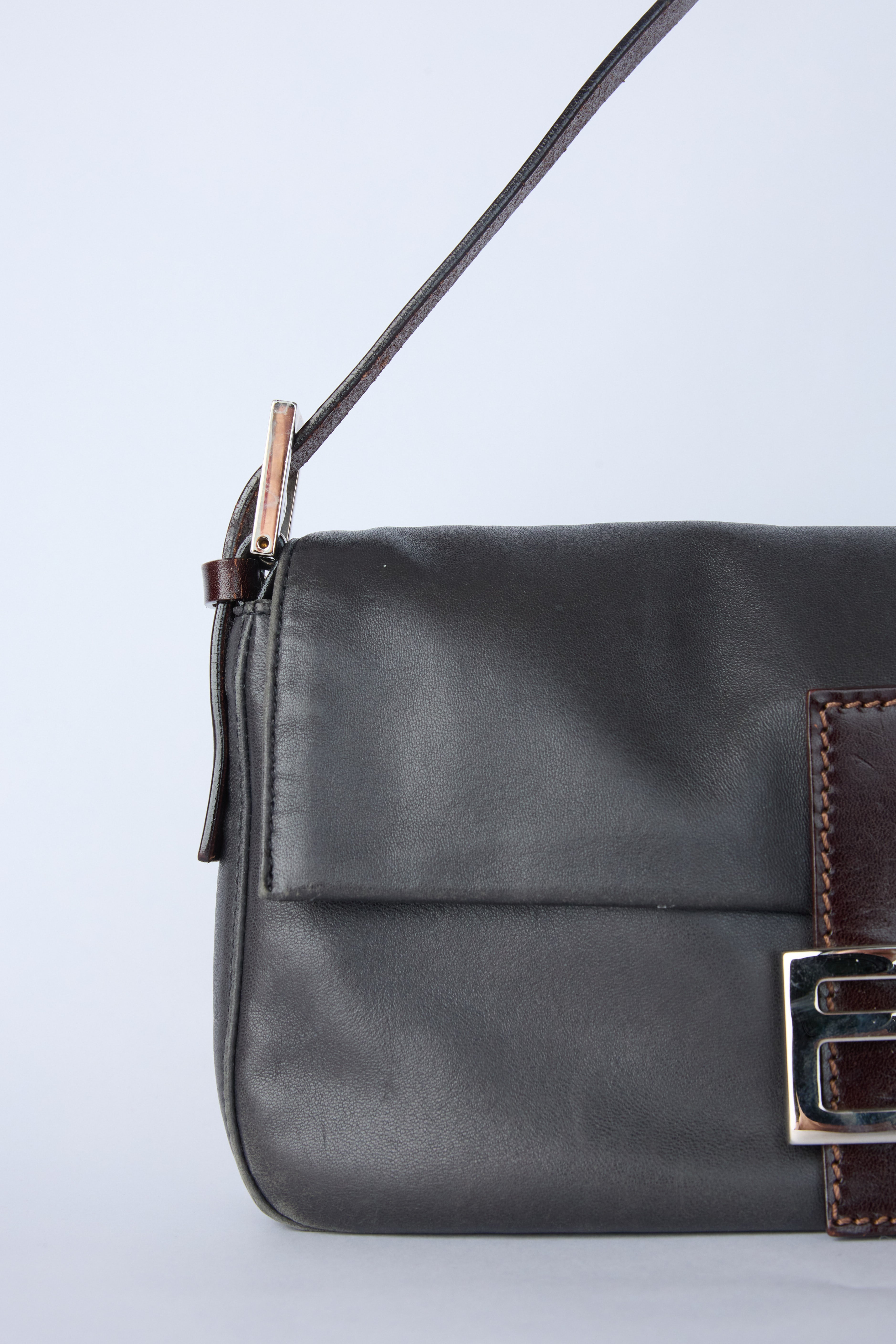 FENDI BLACK LEATHER BAGUETTE