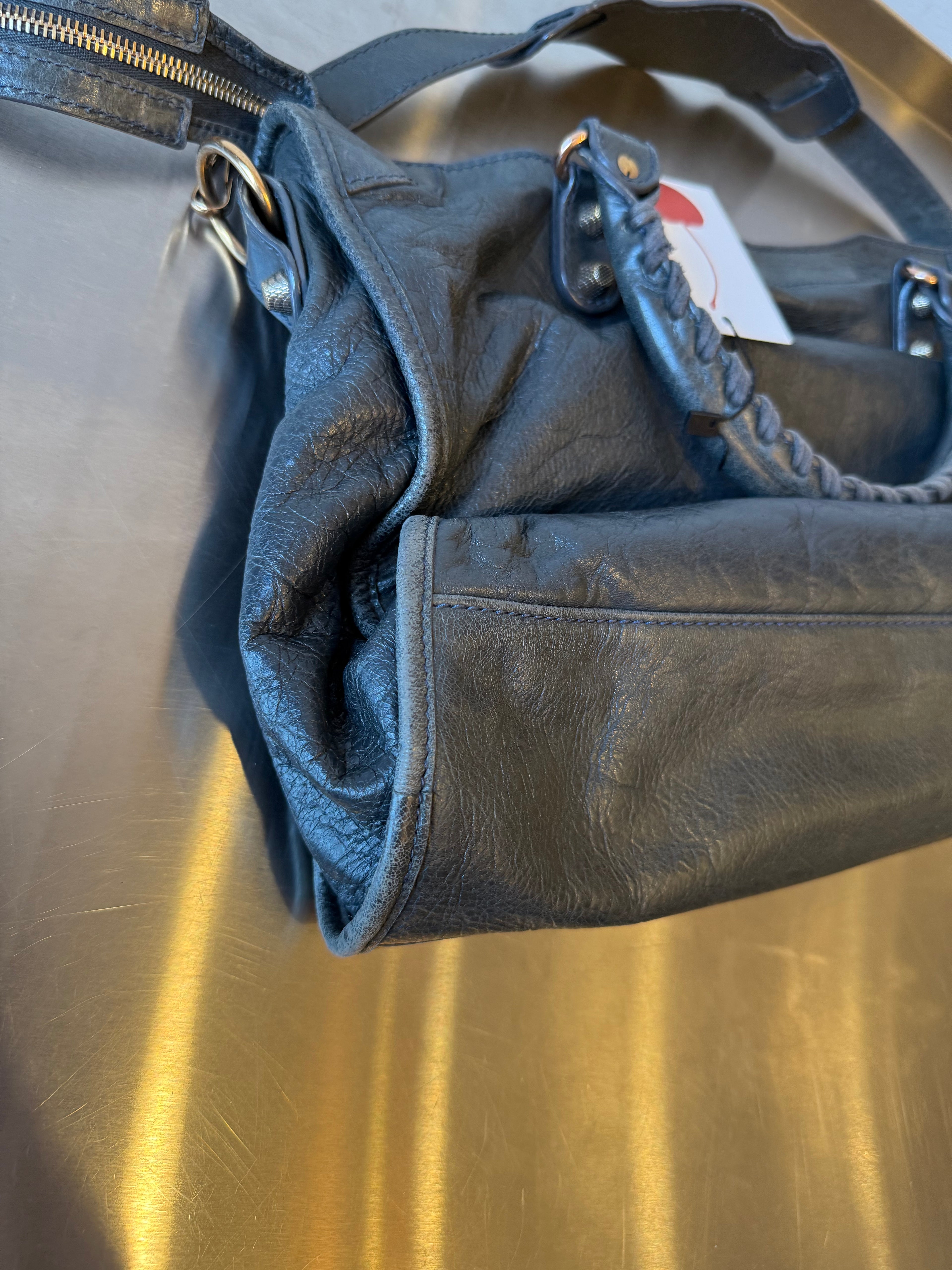 BALENCIAGA GREY CITY
