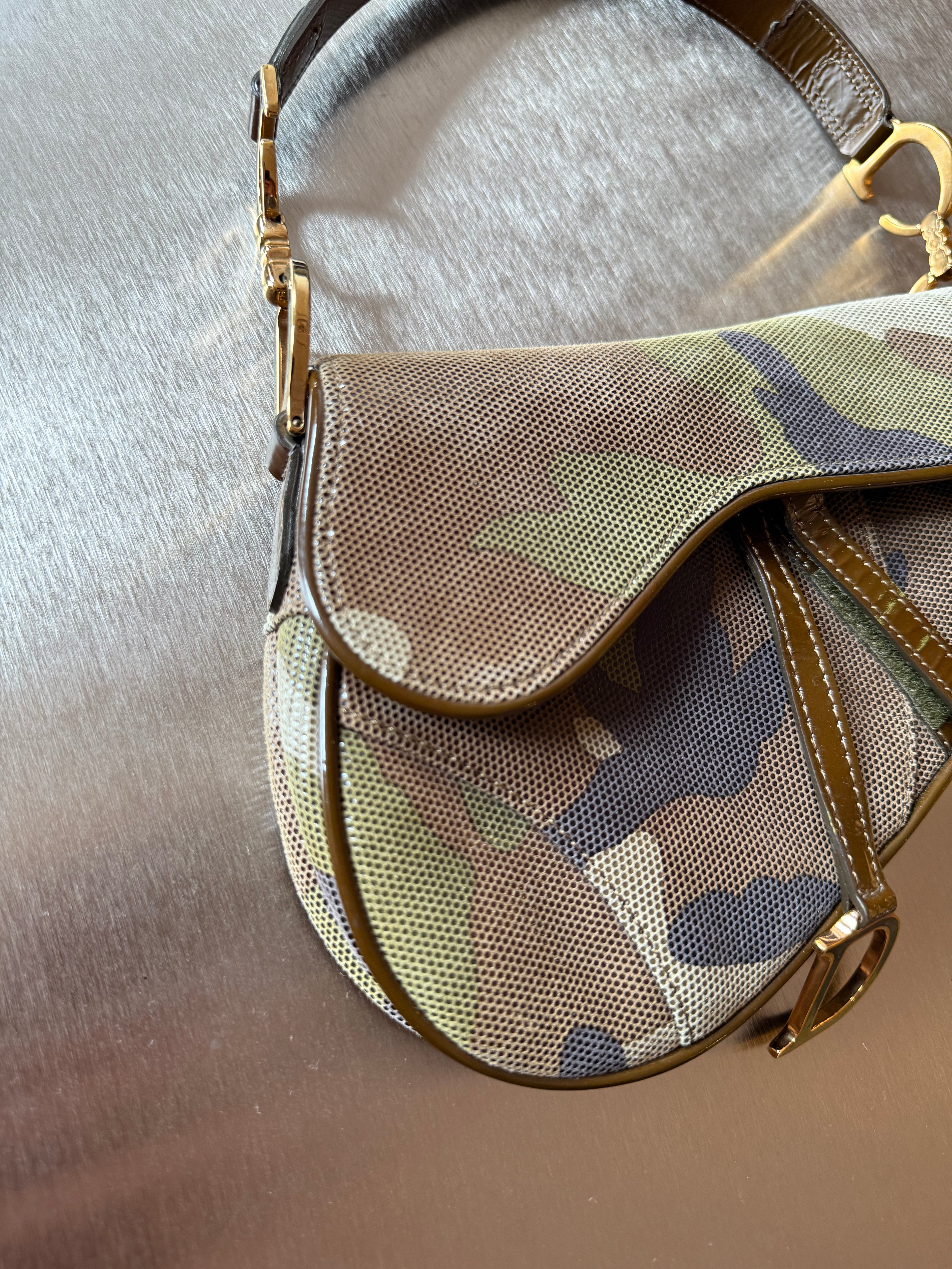 DIOR CAMO MINI SADDLE