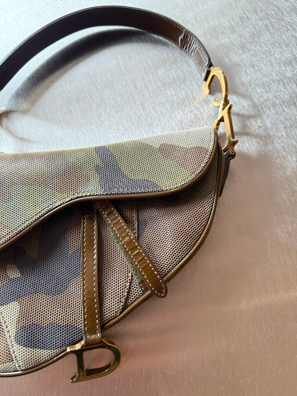 DIOR CAMO MINI SADDLE