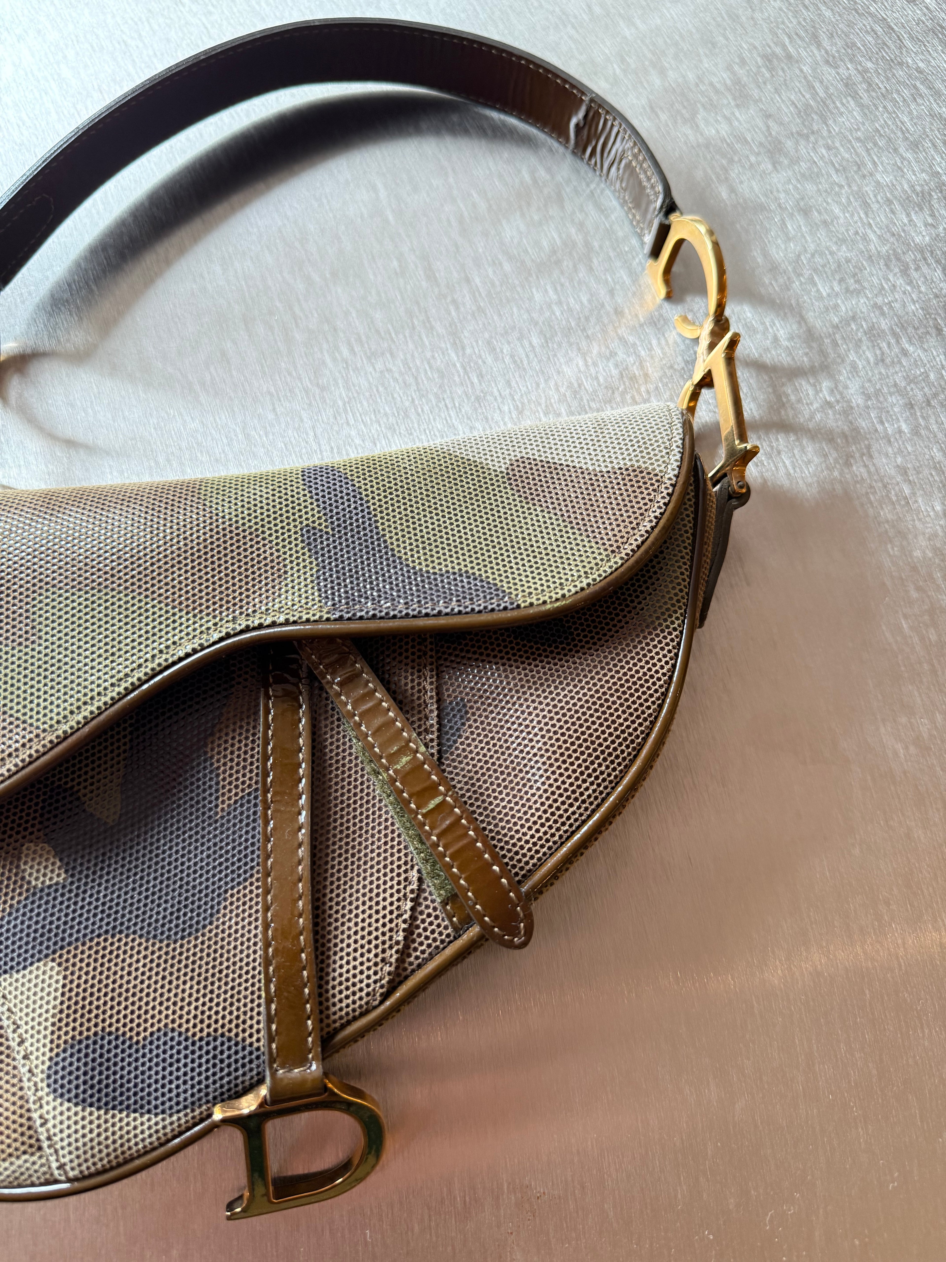 DIOR CAMO MINI SADDLE